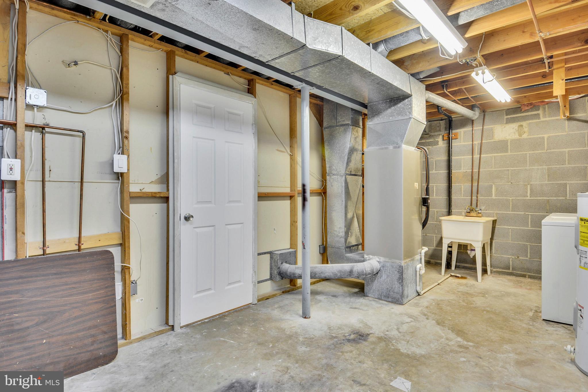 RESTON - Residential Lease