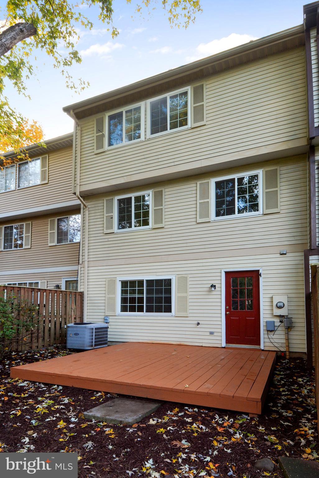 RESTON - Residential Lease