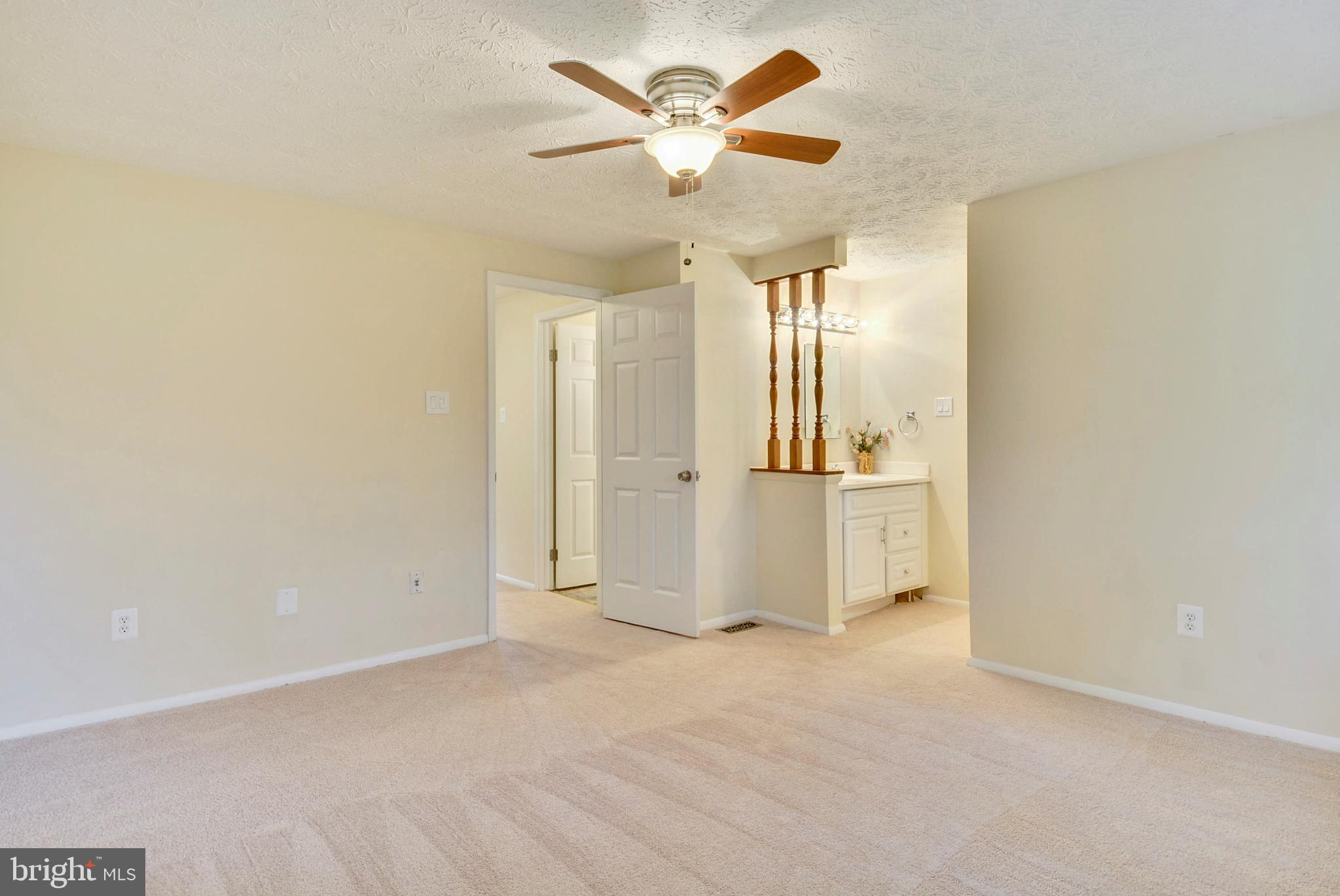 RESTON - Residential Lease