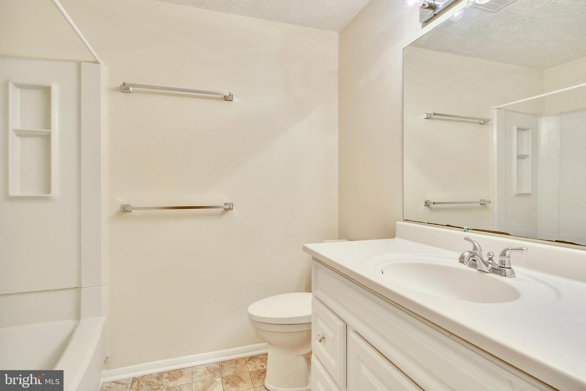 RESTON - Residential Lease