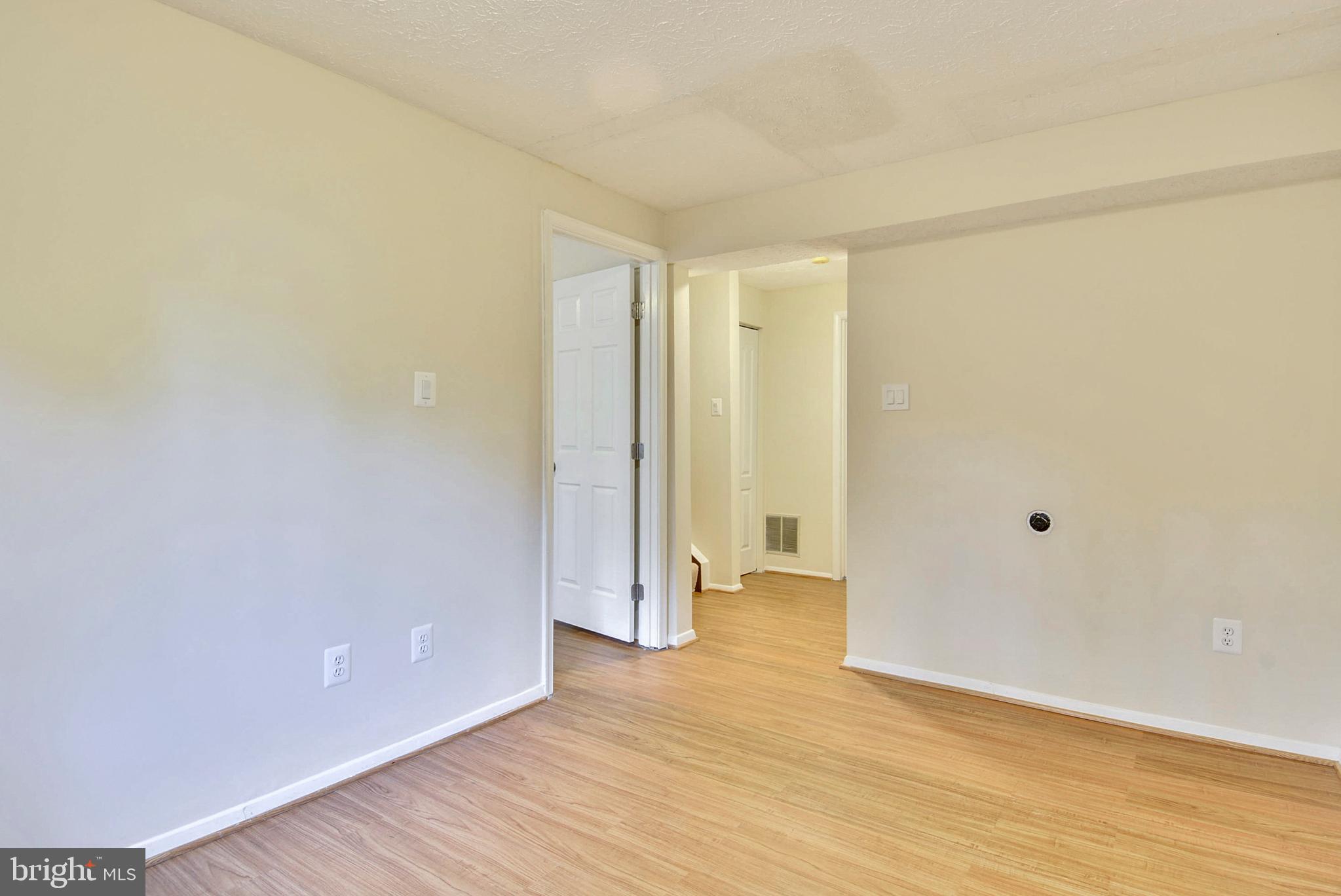 RESTON - Residential Lease