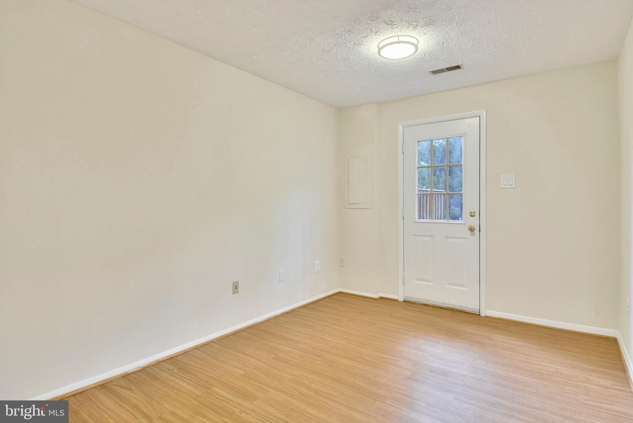 RESTON - Residential Lease