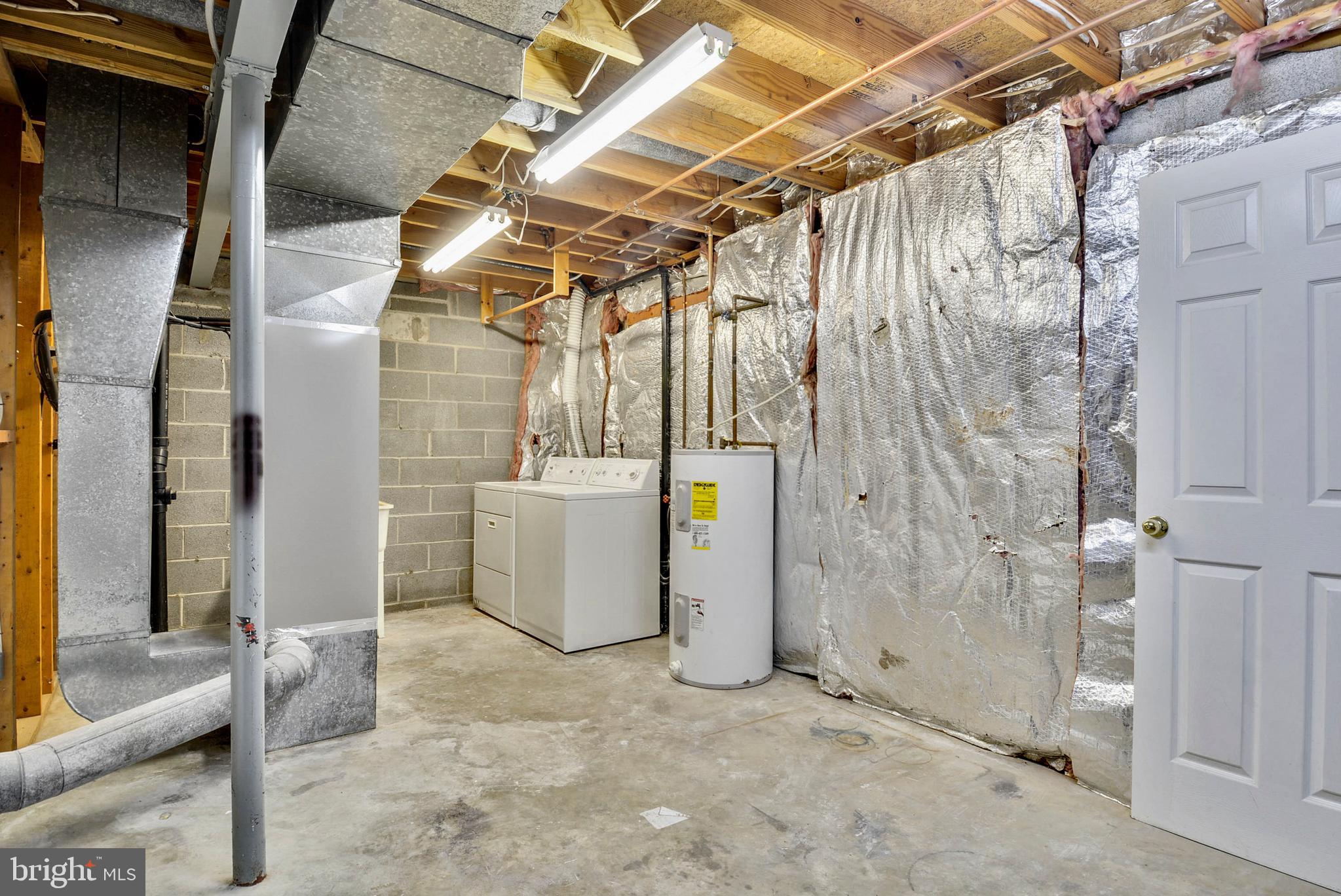 RESTON - Residential Lease