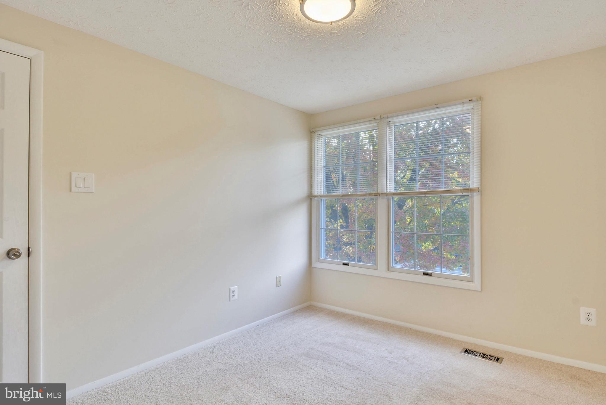 RESTON - Residential Lease