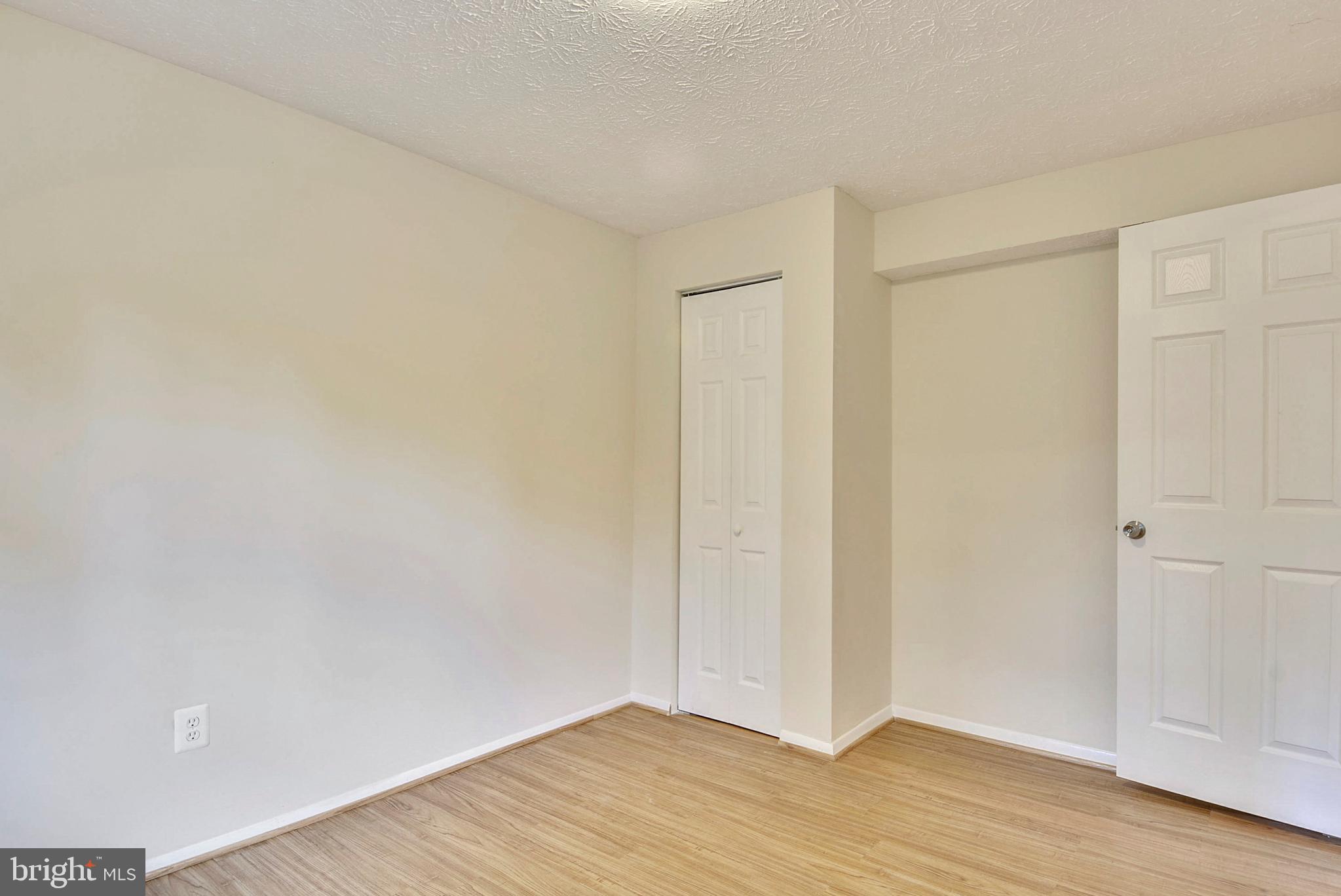 RESTON - Residential Lease