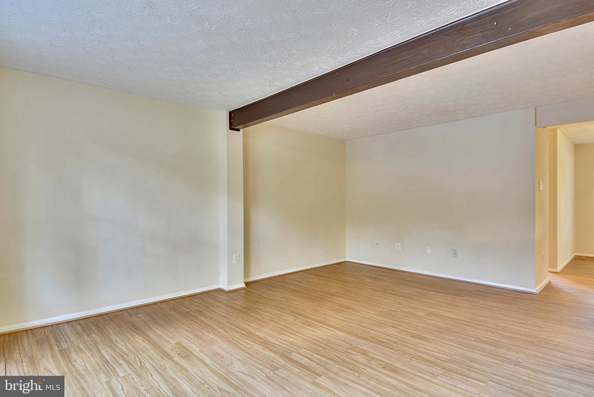 RESTON - Residential Lease