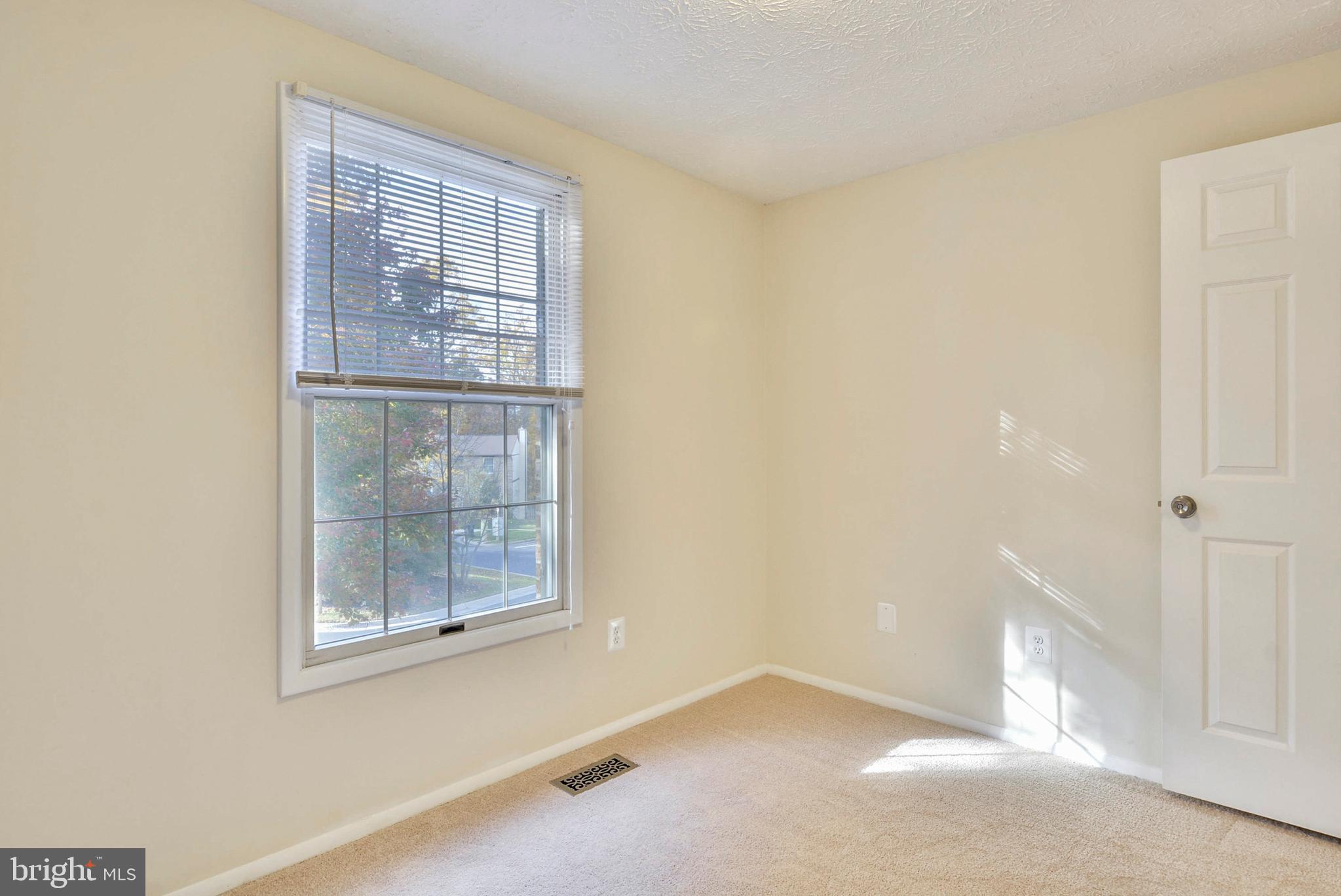 RESTON - Residential Lease