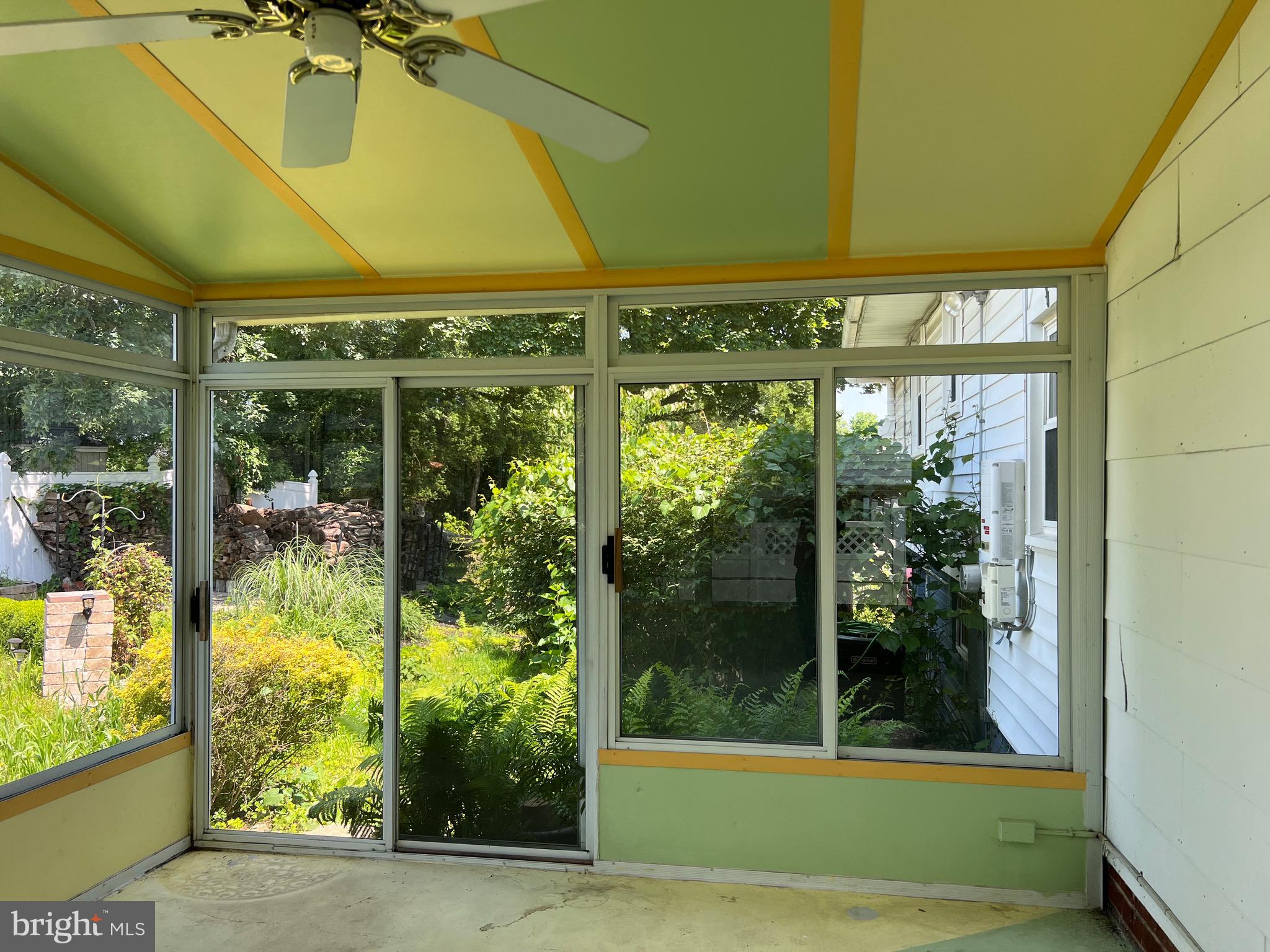 NEW CARROLLTON - Residential