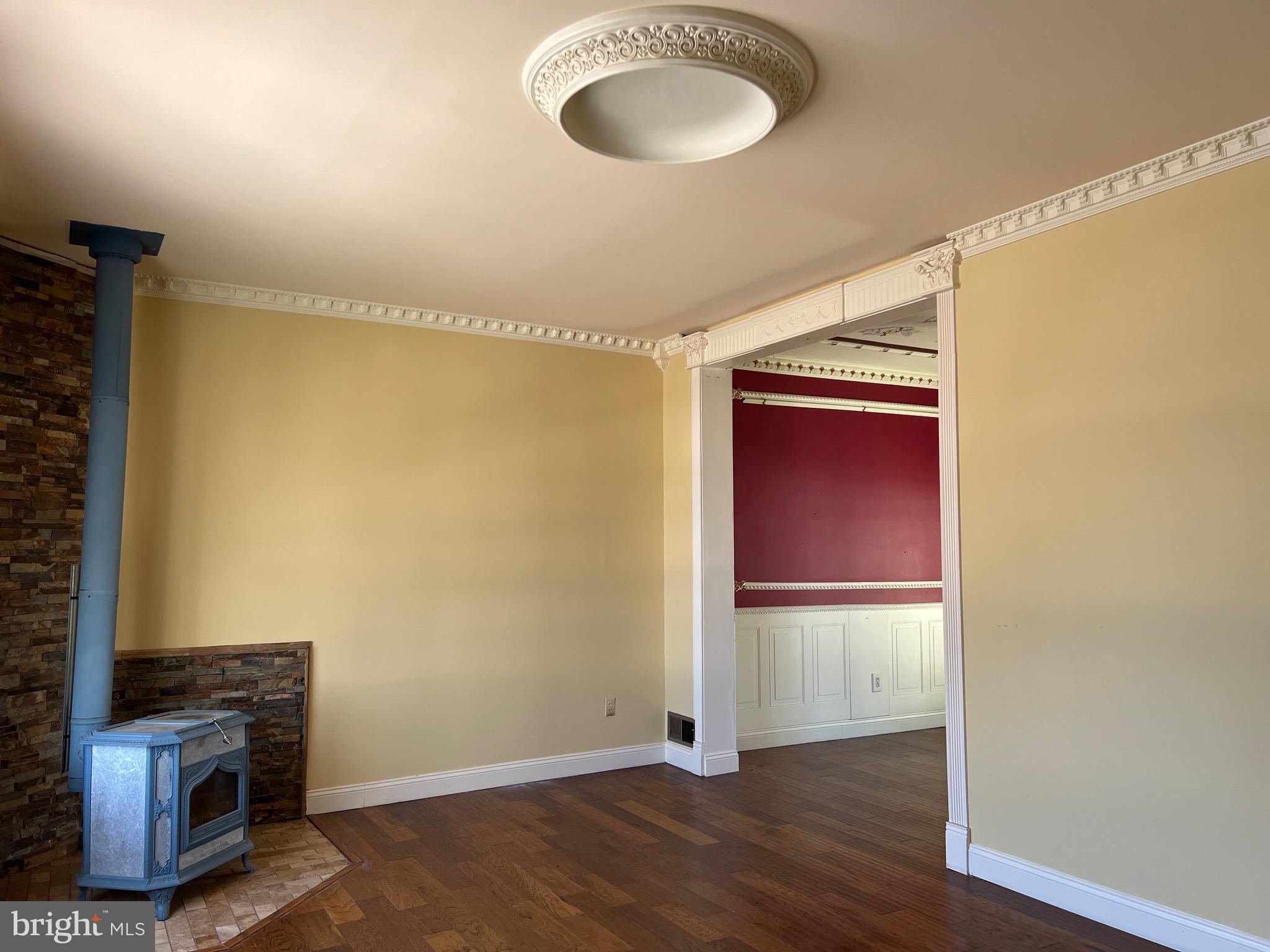 NEW CARROLLTON - Residential