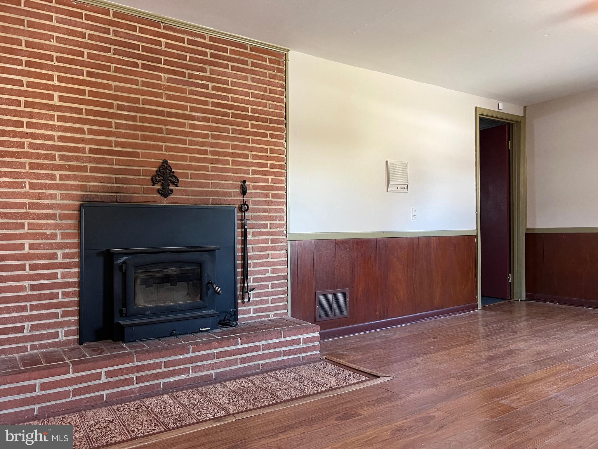 NEW CARROLLTON - Residential