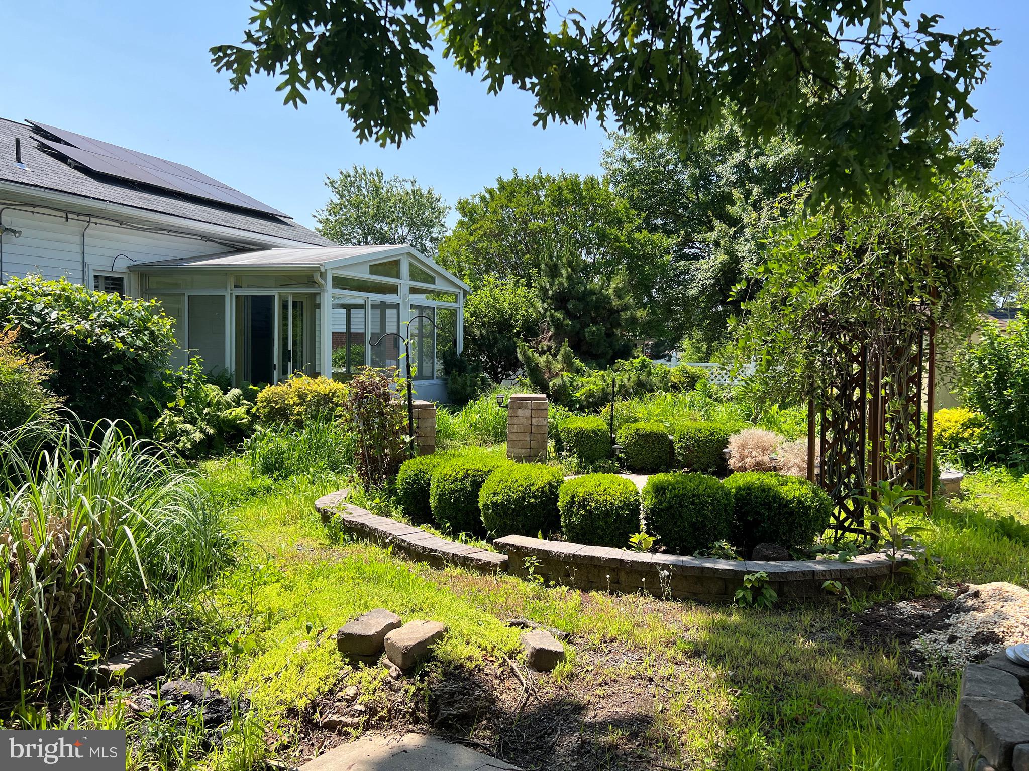 NEW CARROLLTON - Residential