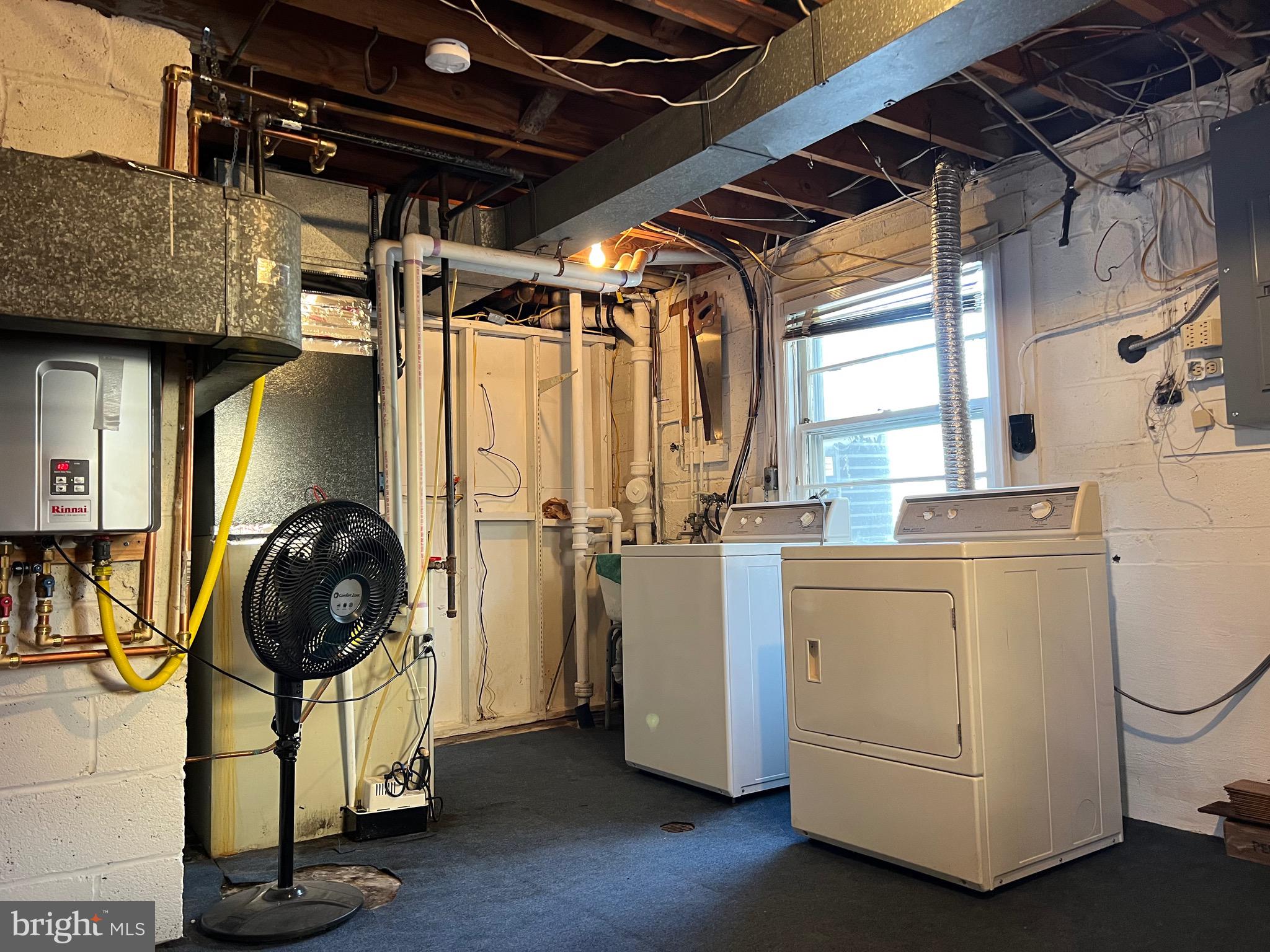 NEW CARROLLTON - Residential