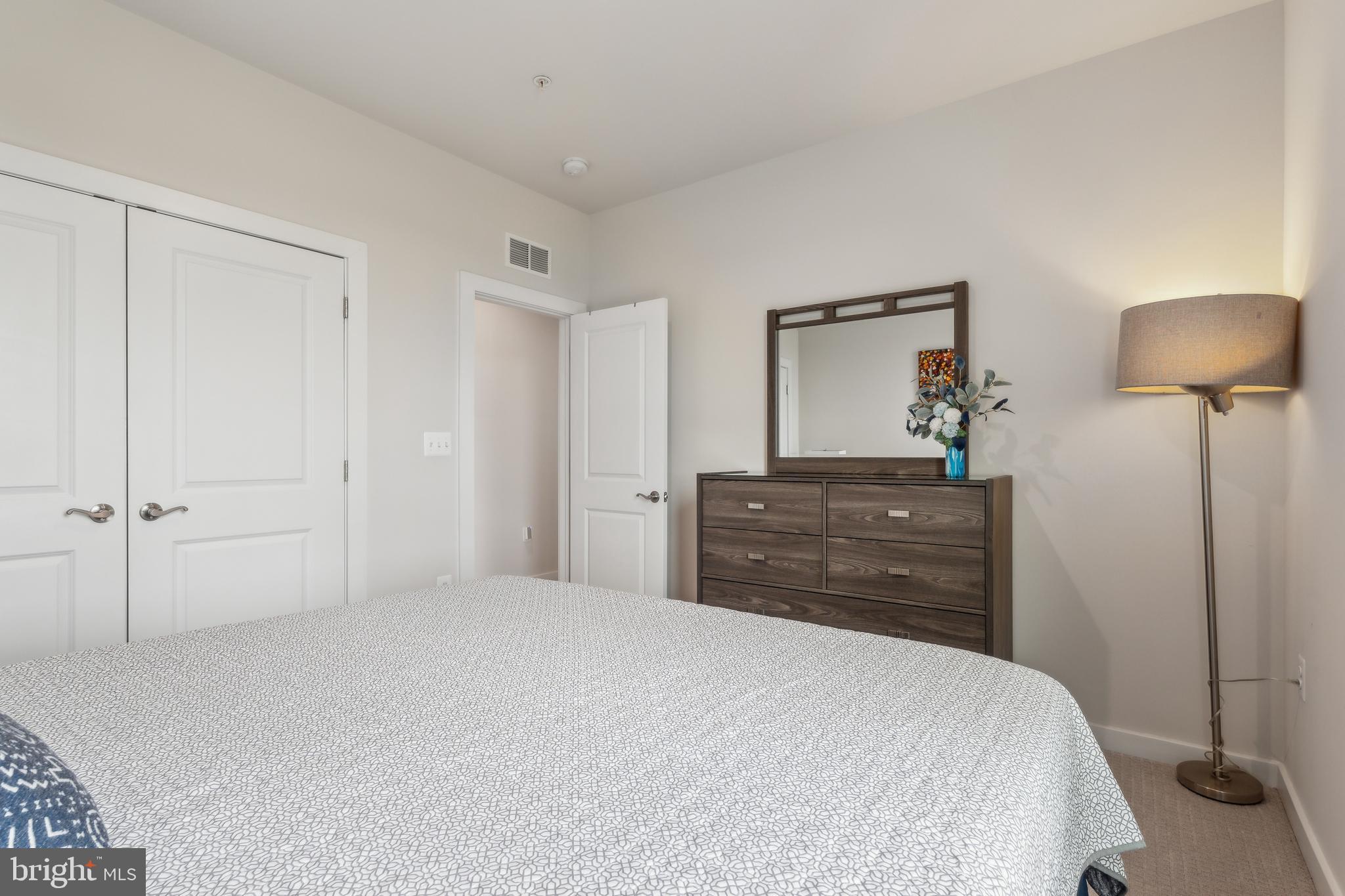 WESTSIDE AT SHADY GROVE METRO - Residential