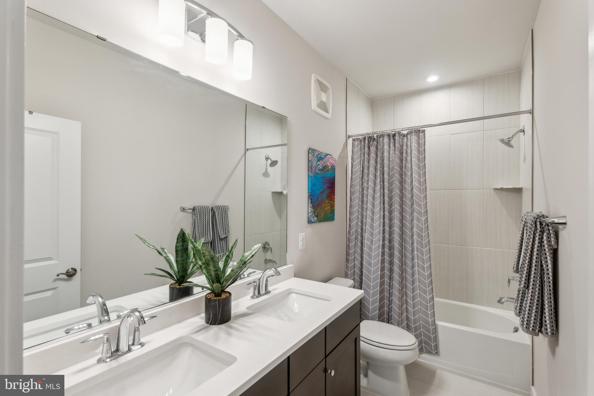 WESTSIDE AT SHADY GROVE METRO - Residential