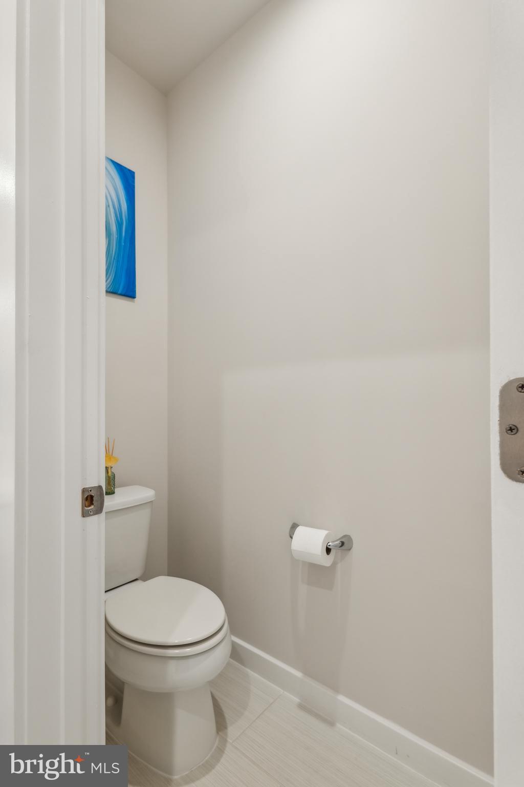 WESTSIDE AT SHADY GROVE METRO - Residential