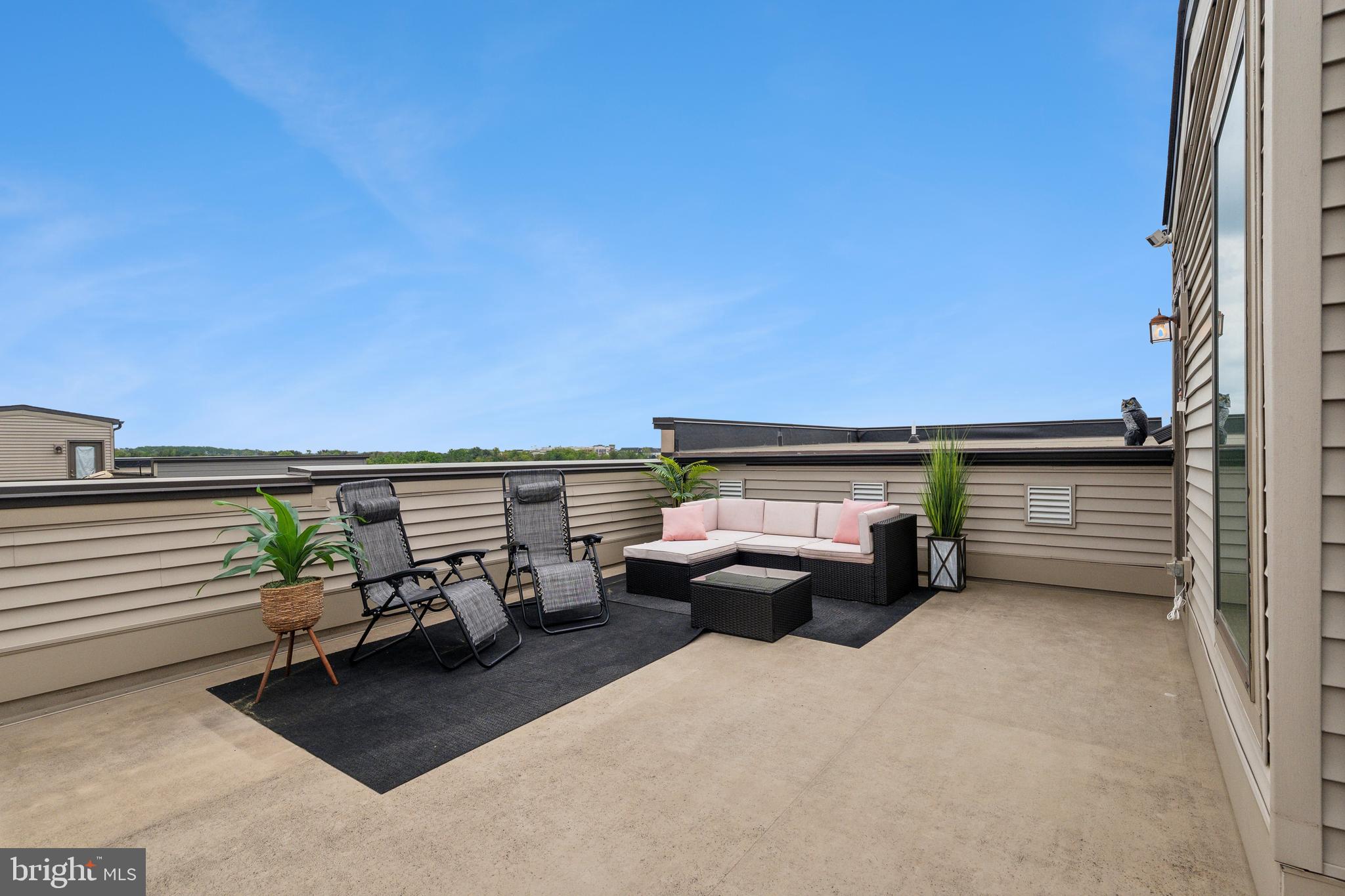 WESTSIDE AT SHADY GROVE METRO - Residential