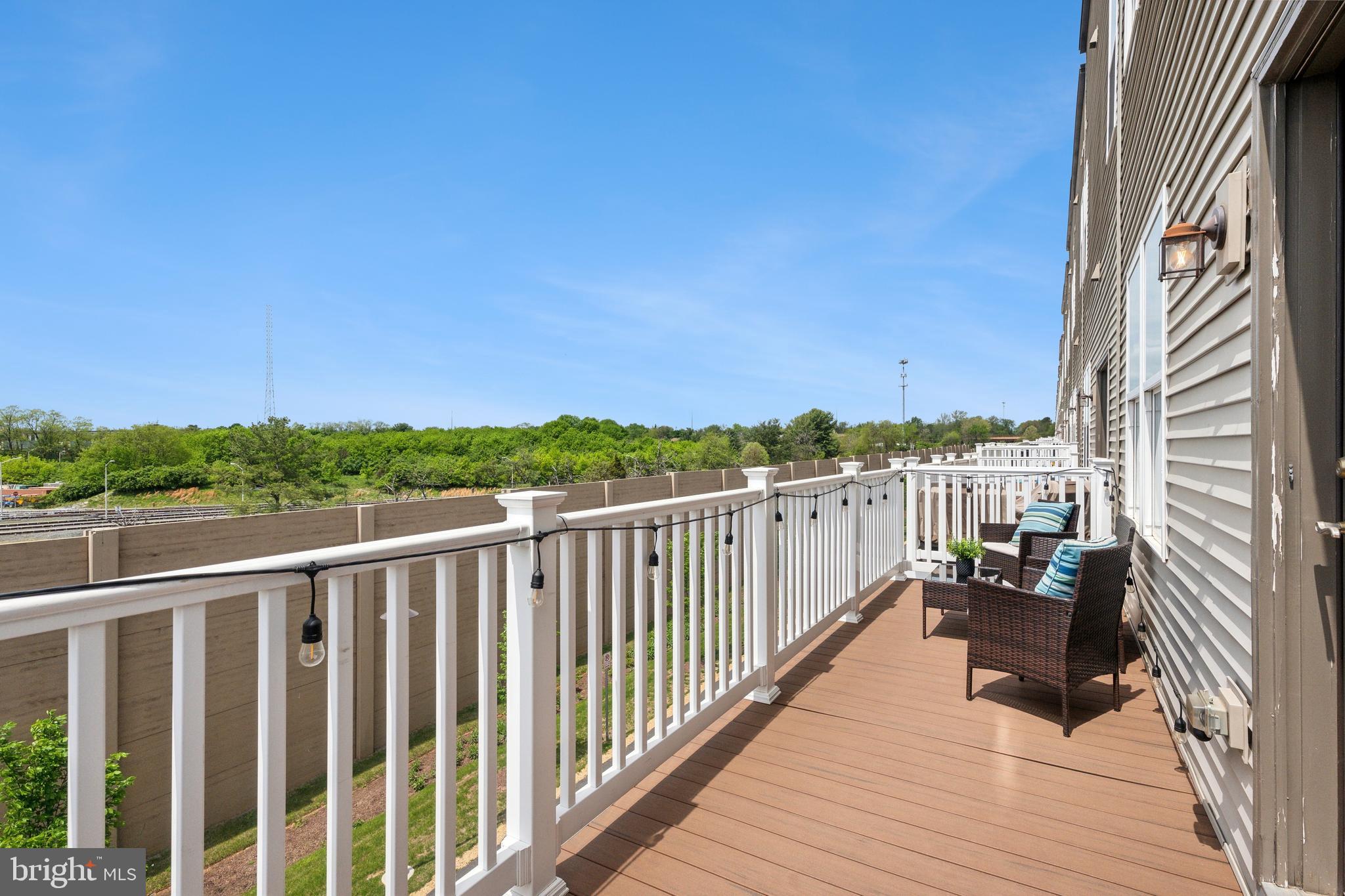 WESTSIDE AT SHADY GROVE METRO - Residential