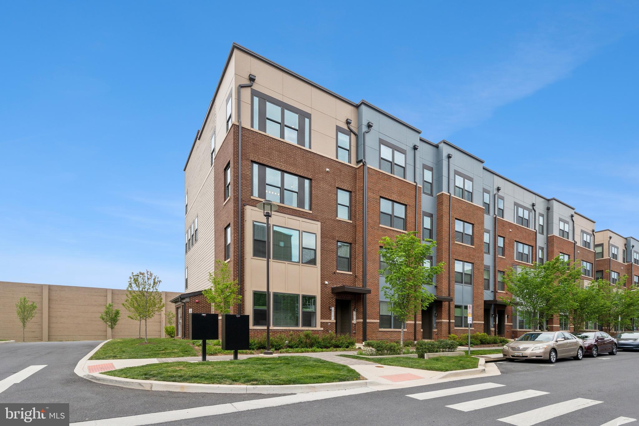 WESTSIDE AT SHADY GROVE METRO - Residential