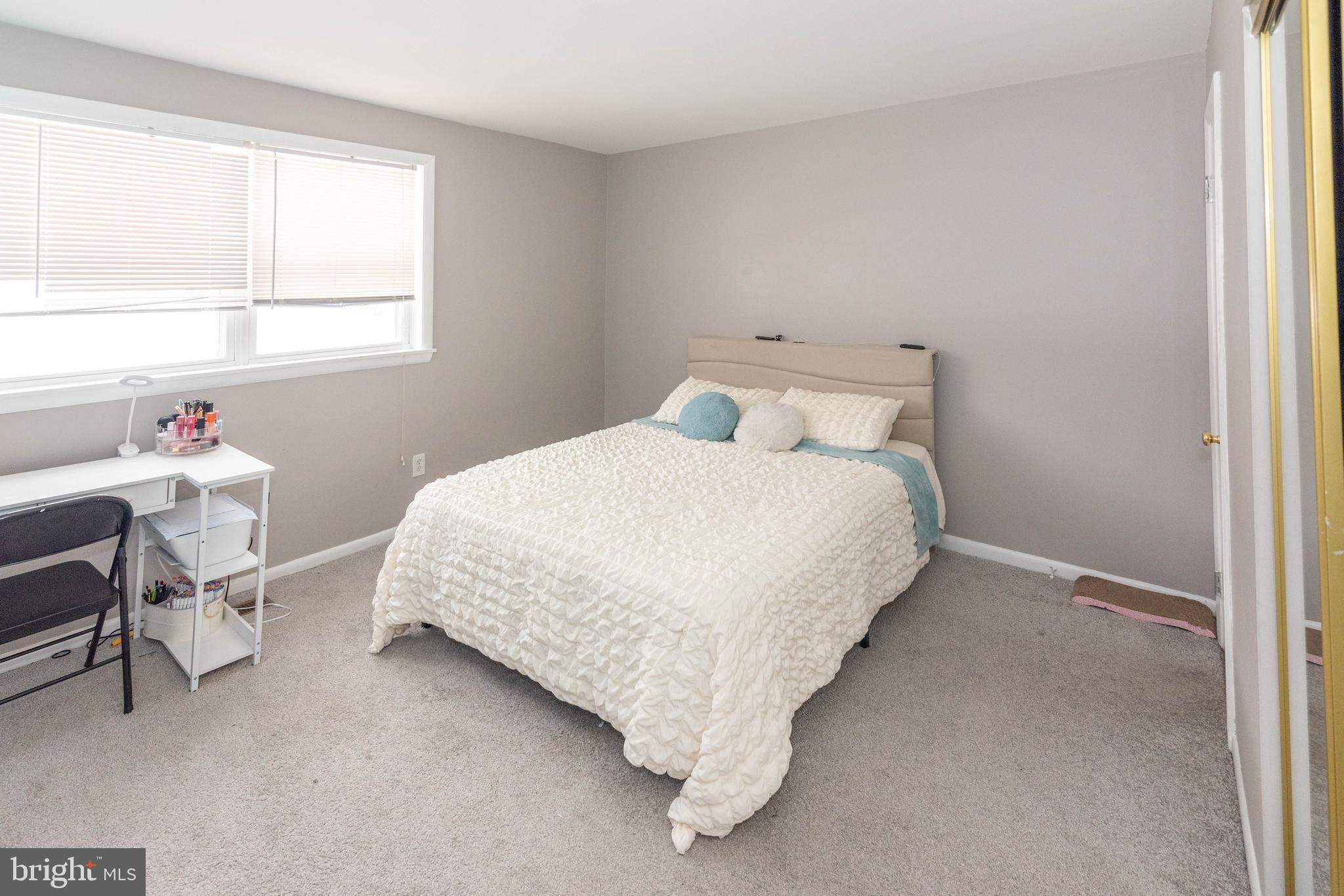 ROSEMONT EAST - Residential