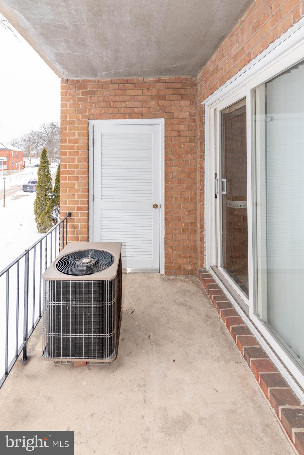 ROSEMONT EAST - Residential