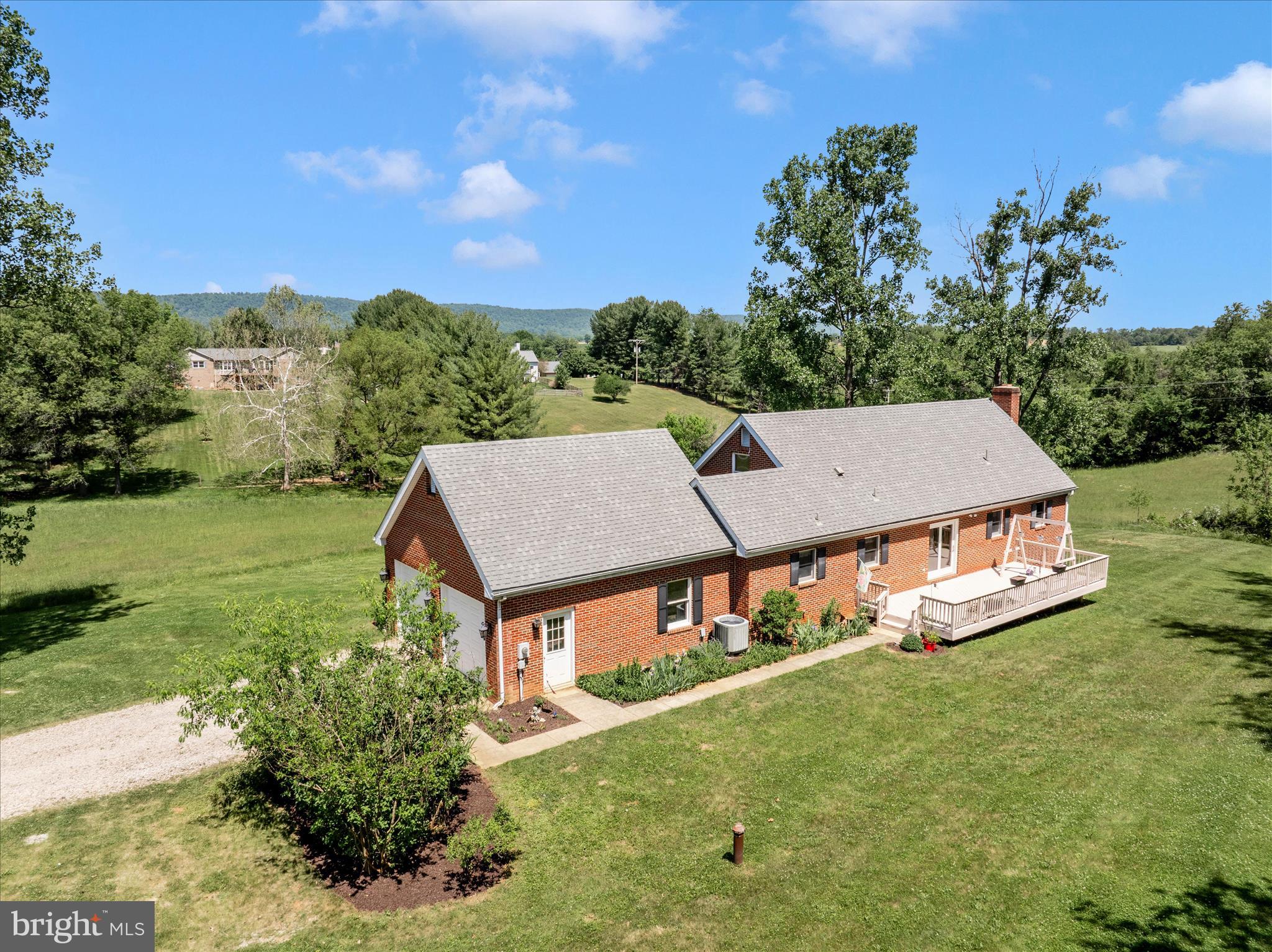 MAPLECREST FARM - Residential