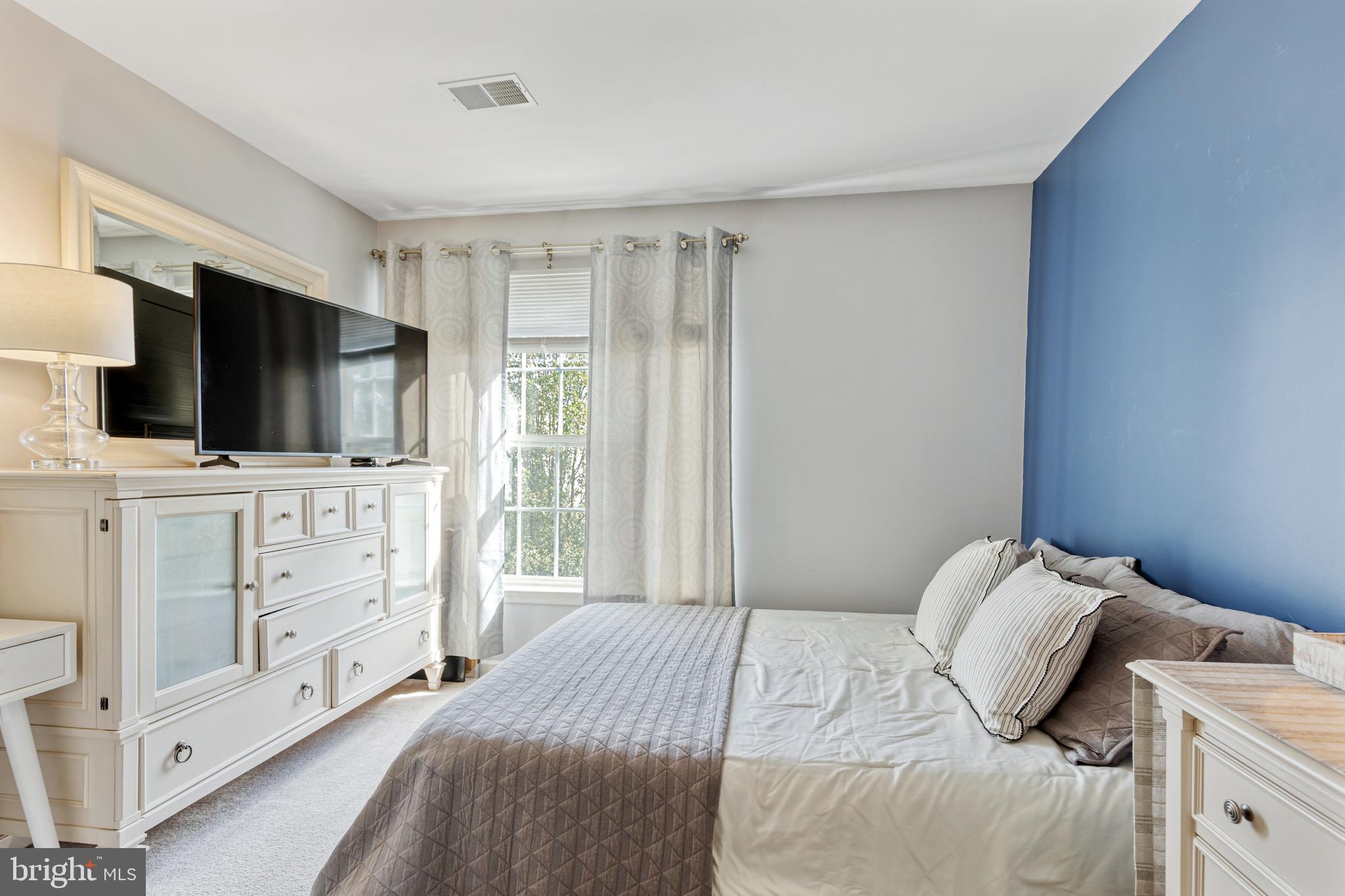 SUNNYBROOK - Residential