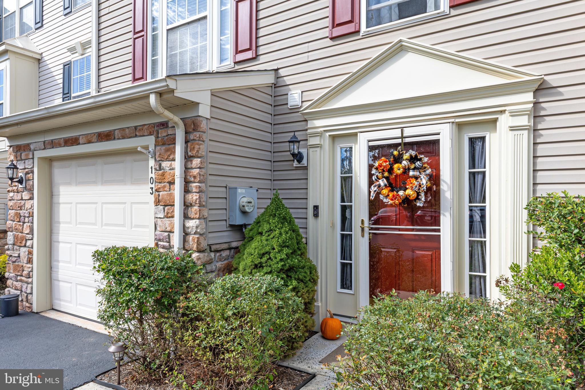 SUNNYBROOK - Residential