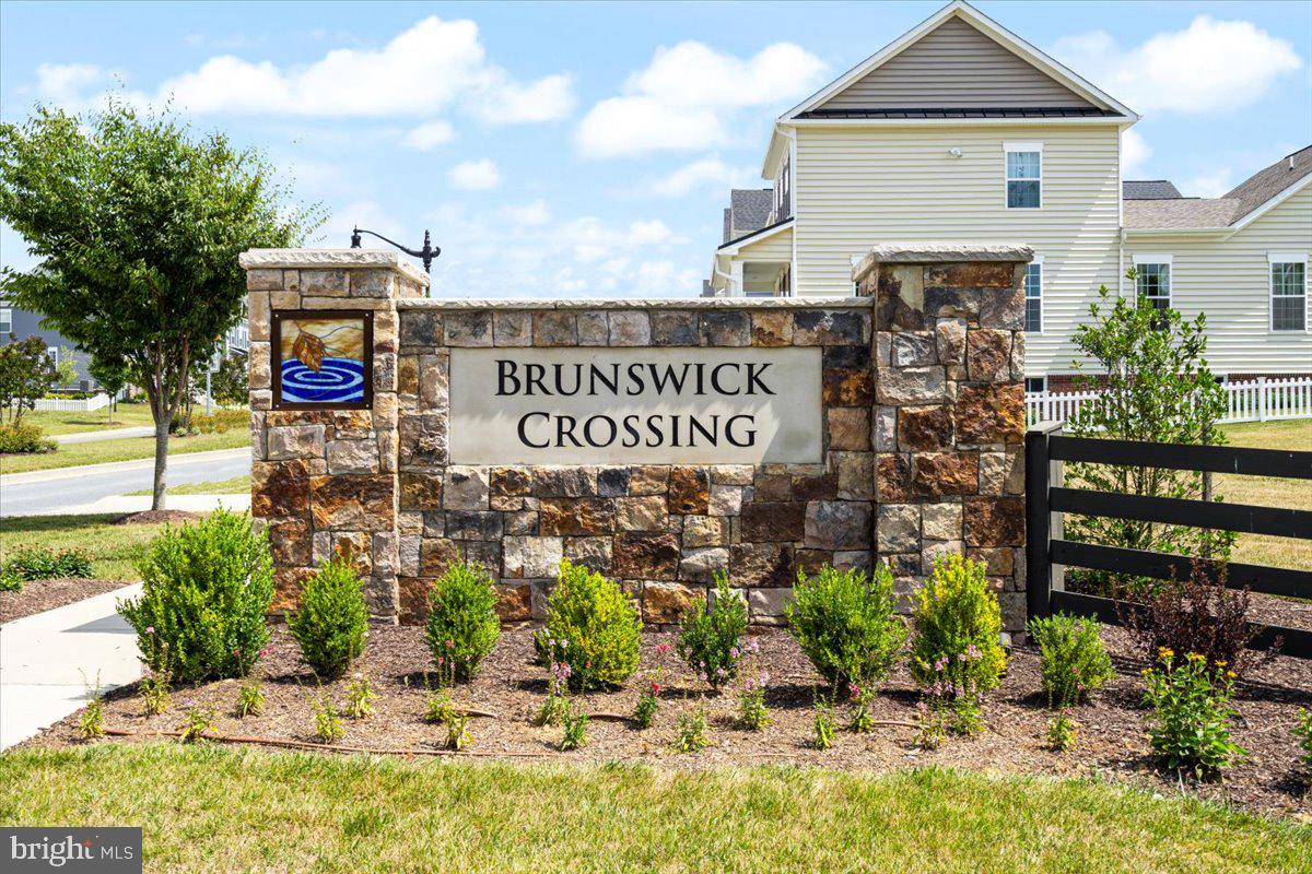 BRUNSWICK CROSSING - Residential