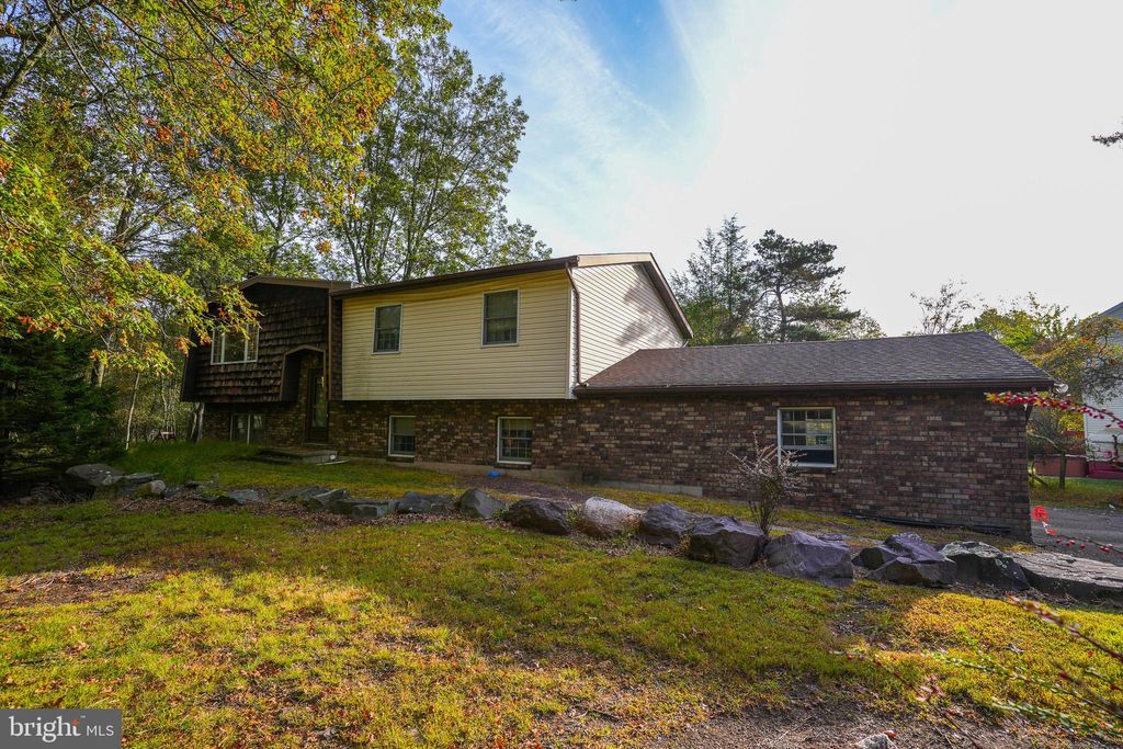 Photo of 12 Tennyson Circle, ALBRIGHTSVILLE, PA 18210 (MLS # PACC2006722)