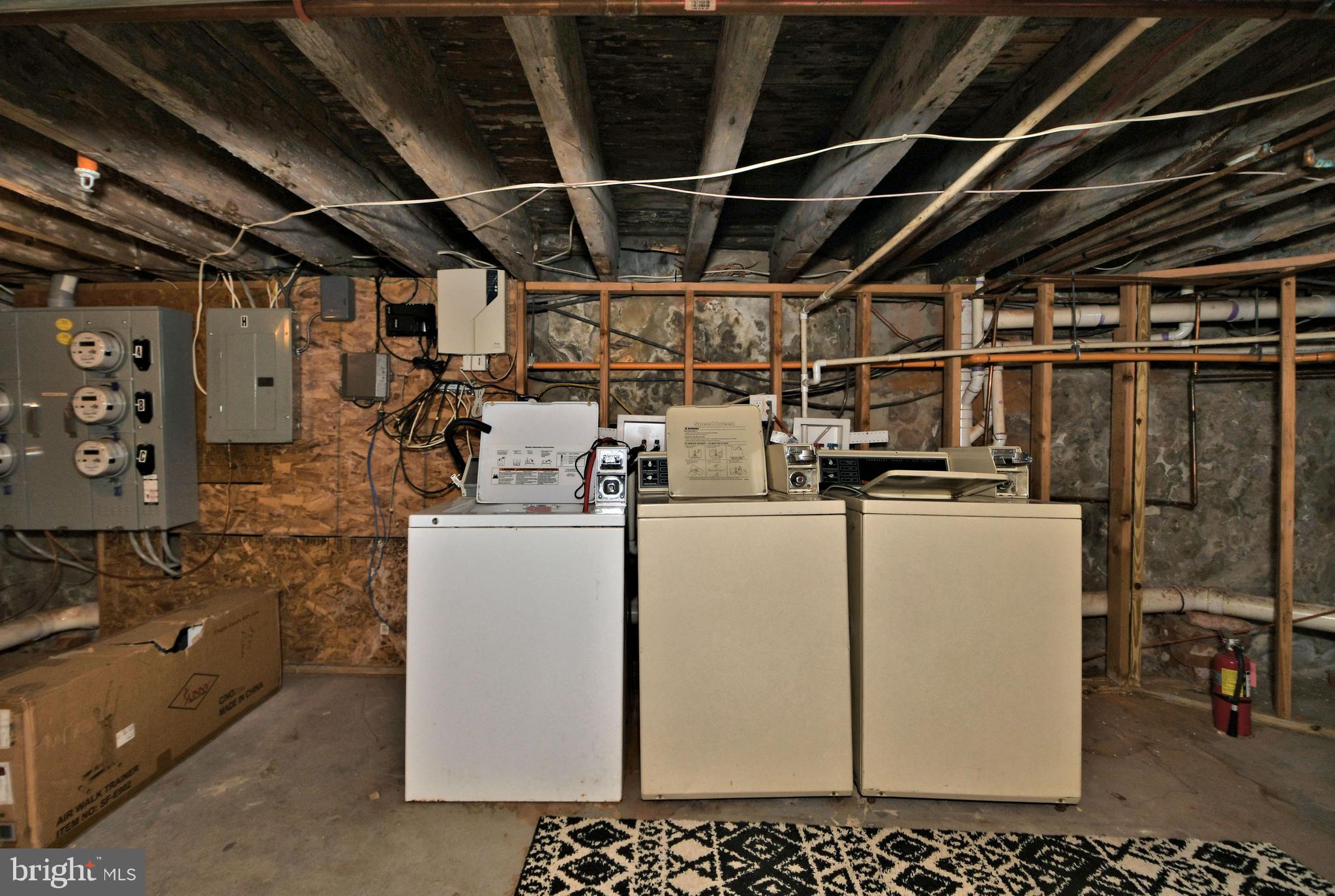 OLDE KENSINGTON - Residential Lease