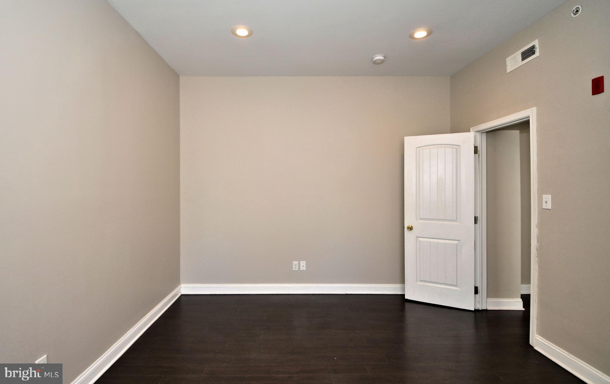 OLDE KENSINGTON - Residential Lease