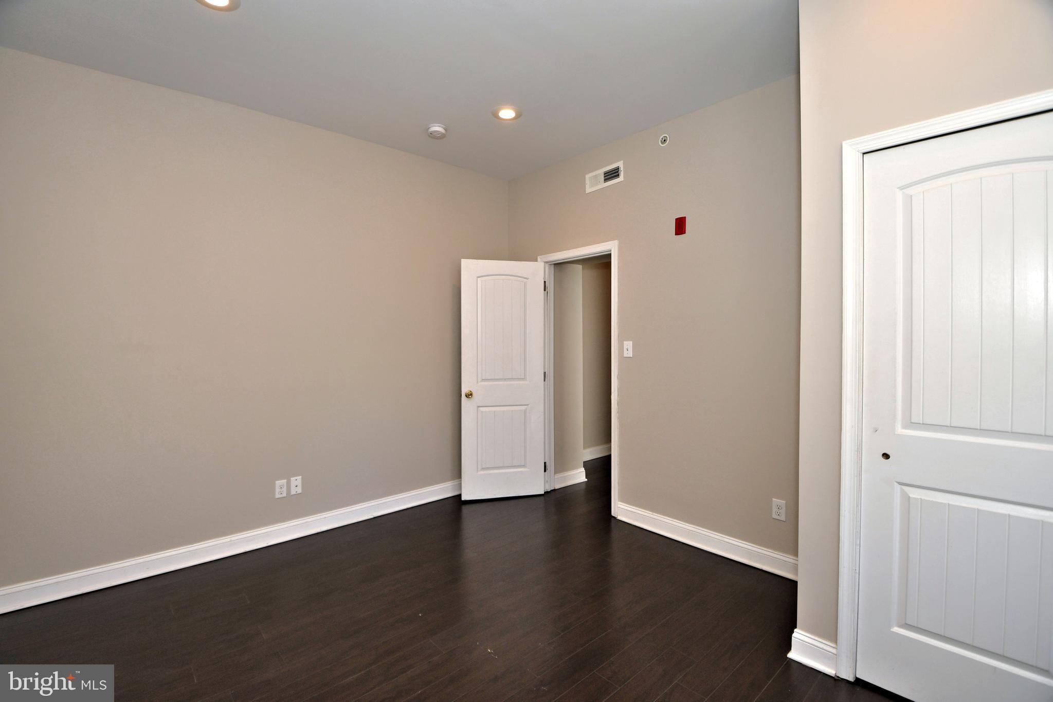 OLDE KENSINGTON - Residential Lease