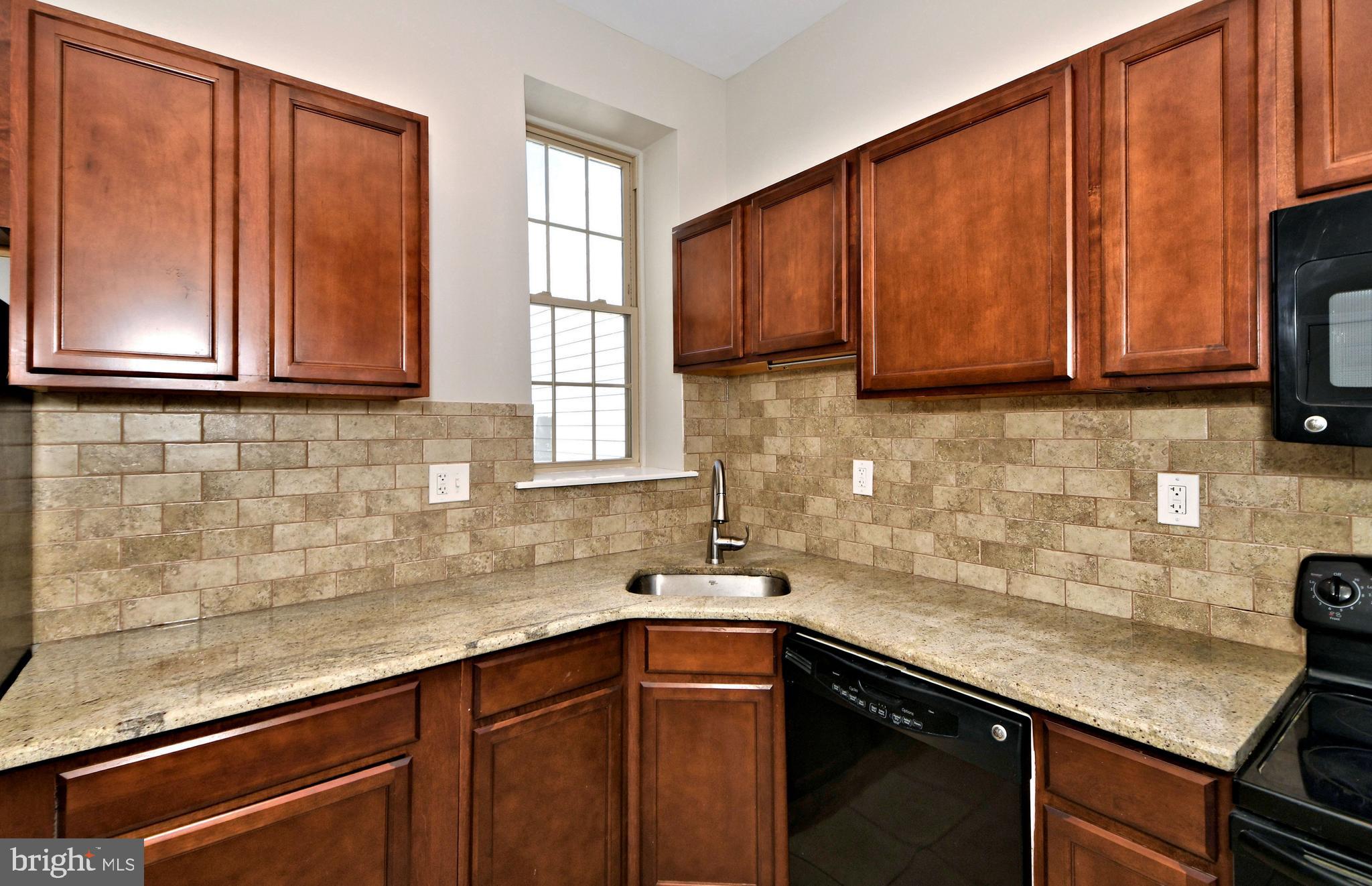 OLDE KENSINGTON - Residential Lease