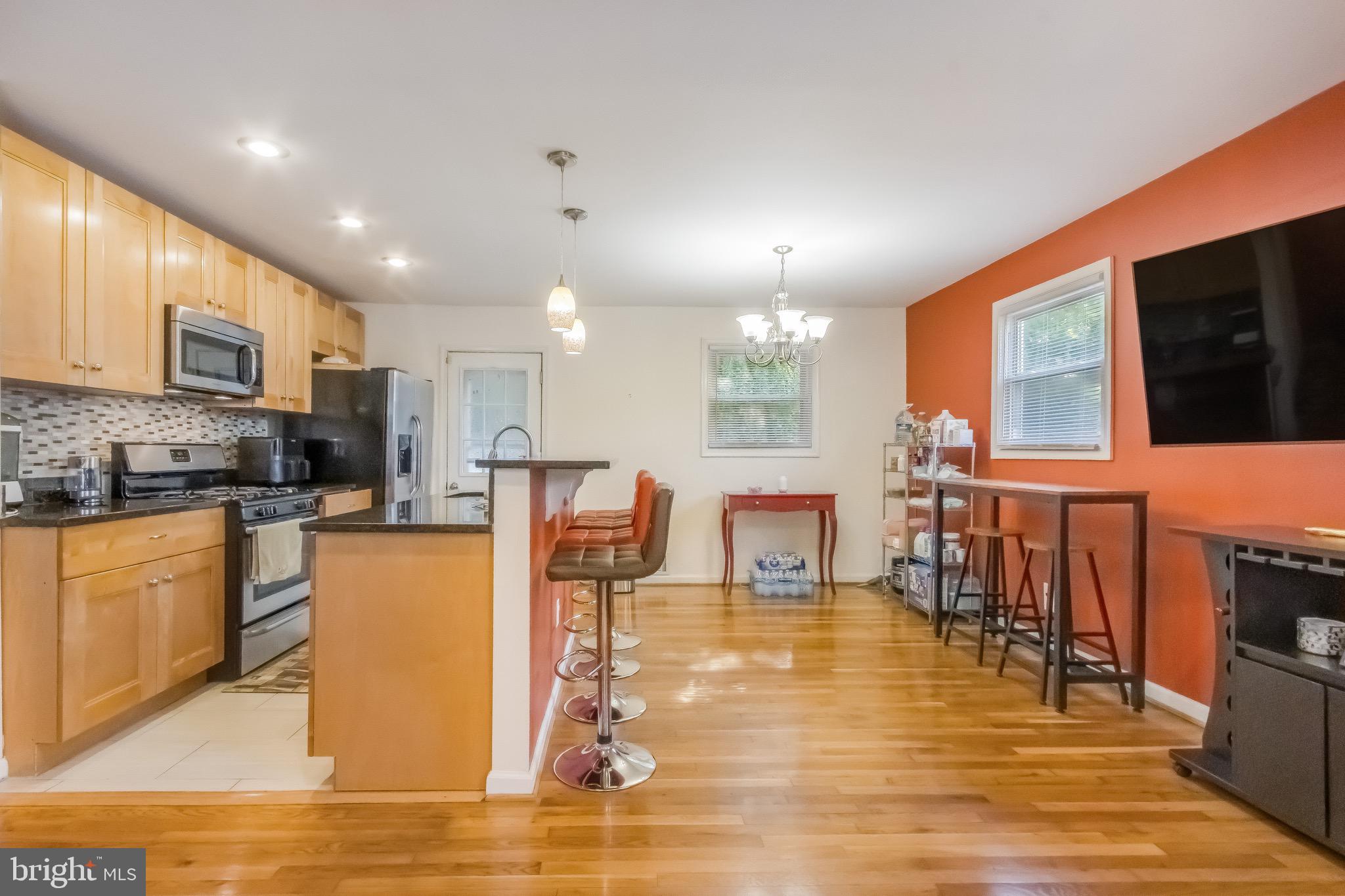 RITCHIE MANOR - Residential