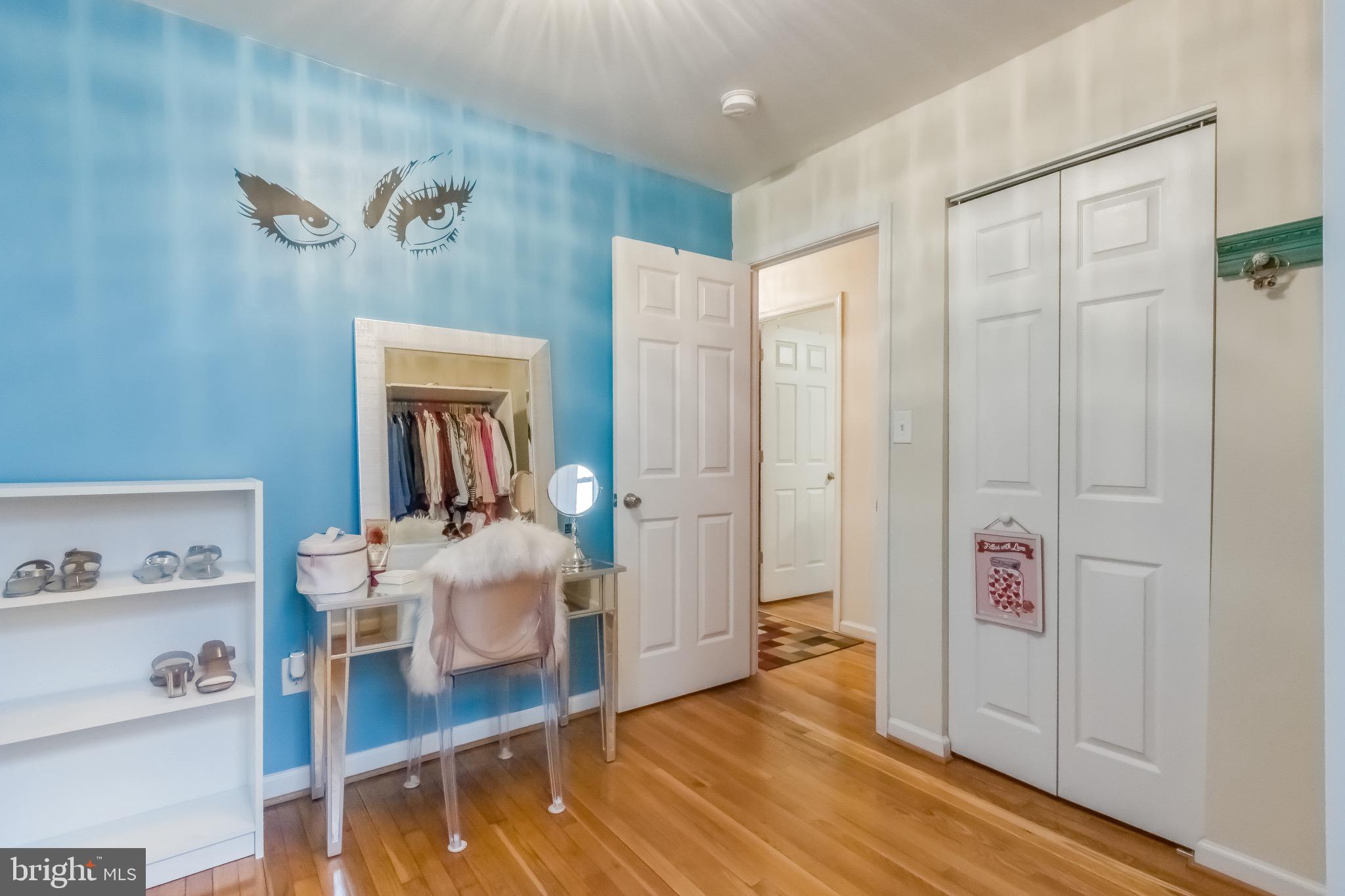 RITCHIE MANOR - Residential