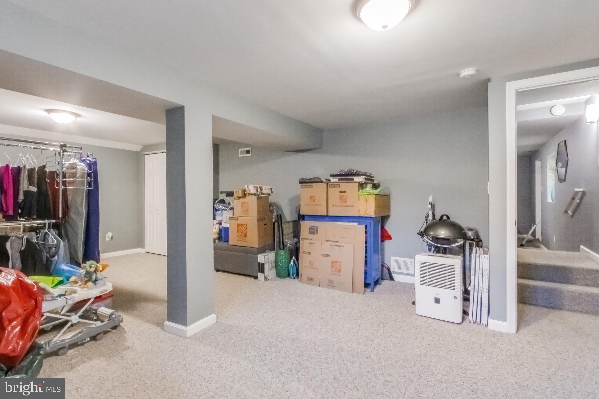 RITCHIE MANOR - Residential