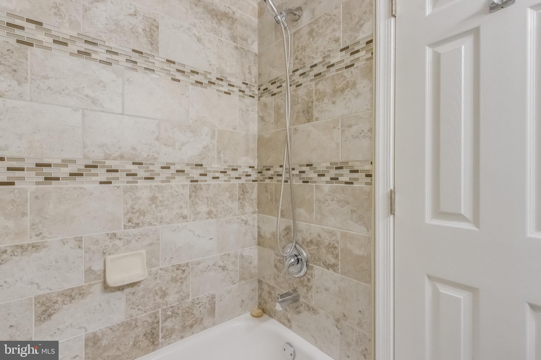 RITCHIE MANOR - Residential