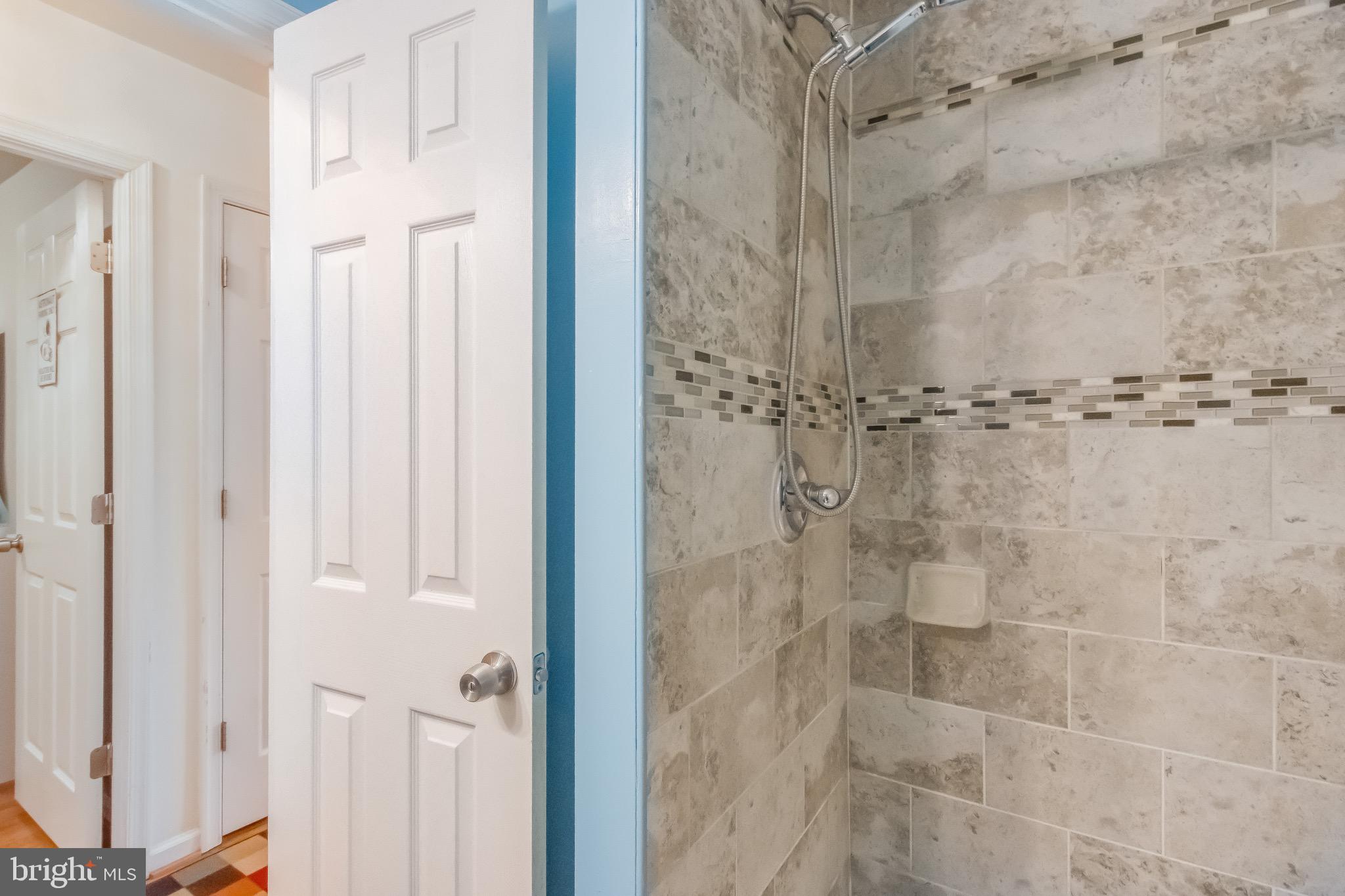 RITCHIE MANOR - Residential