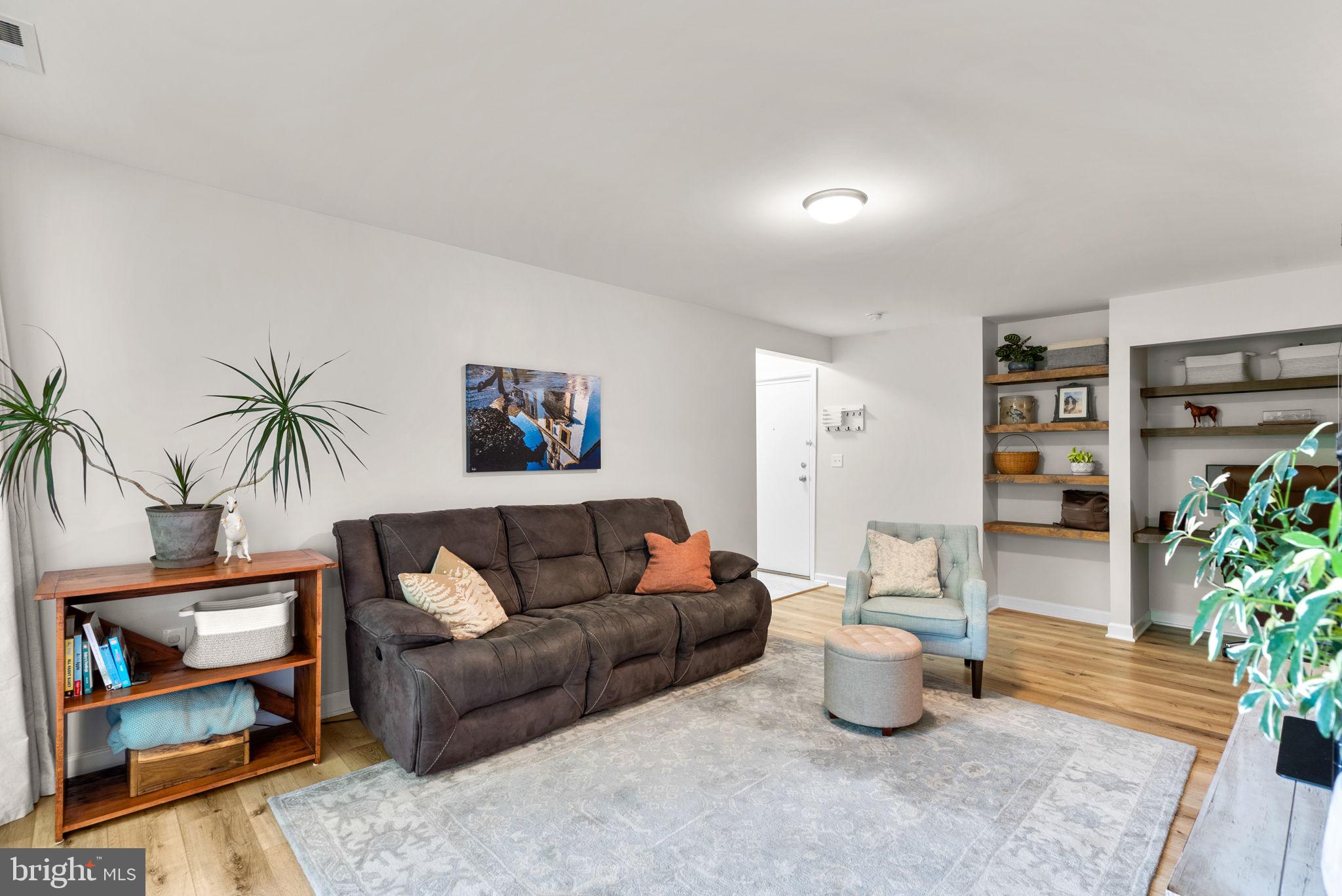 882 COLLEGE PARKWAY 202