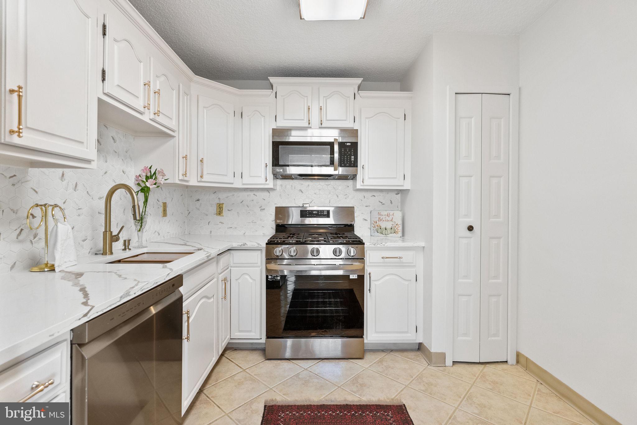 ALTA VISTA - Residential