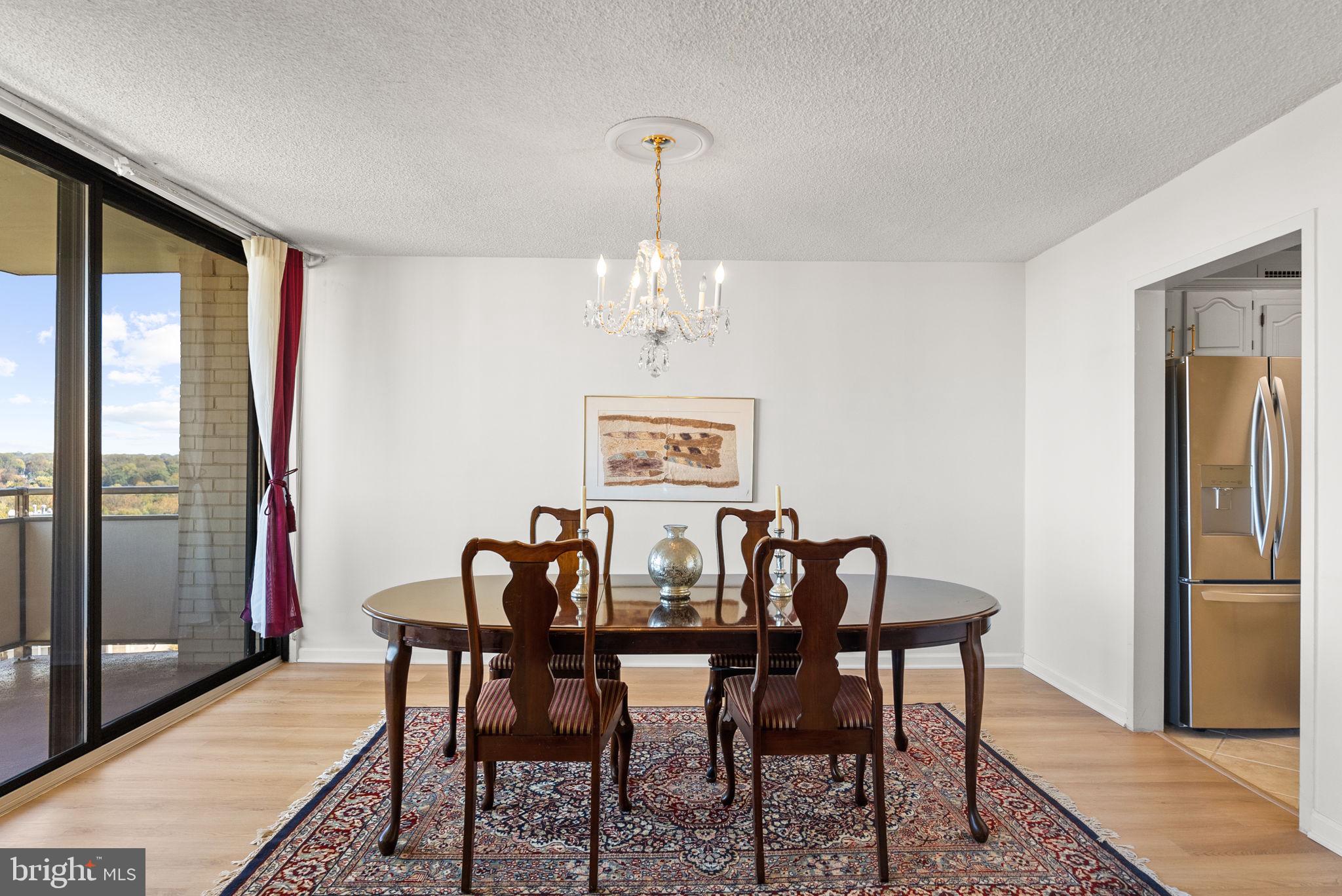 ALTA VISTA - Residential