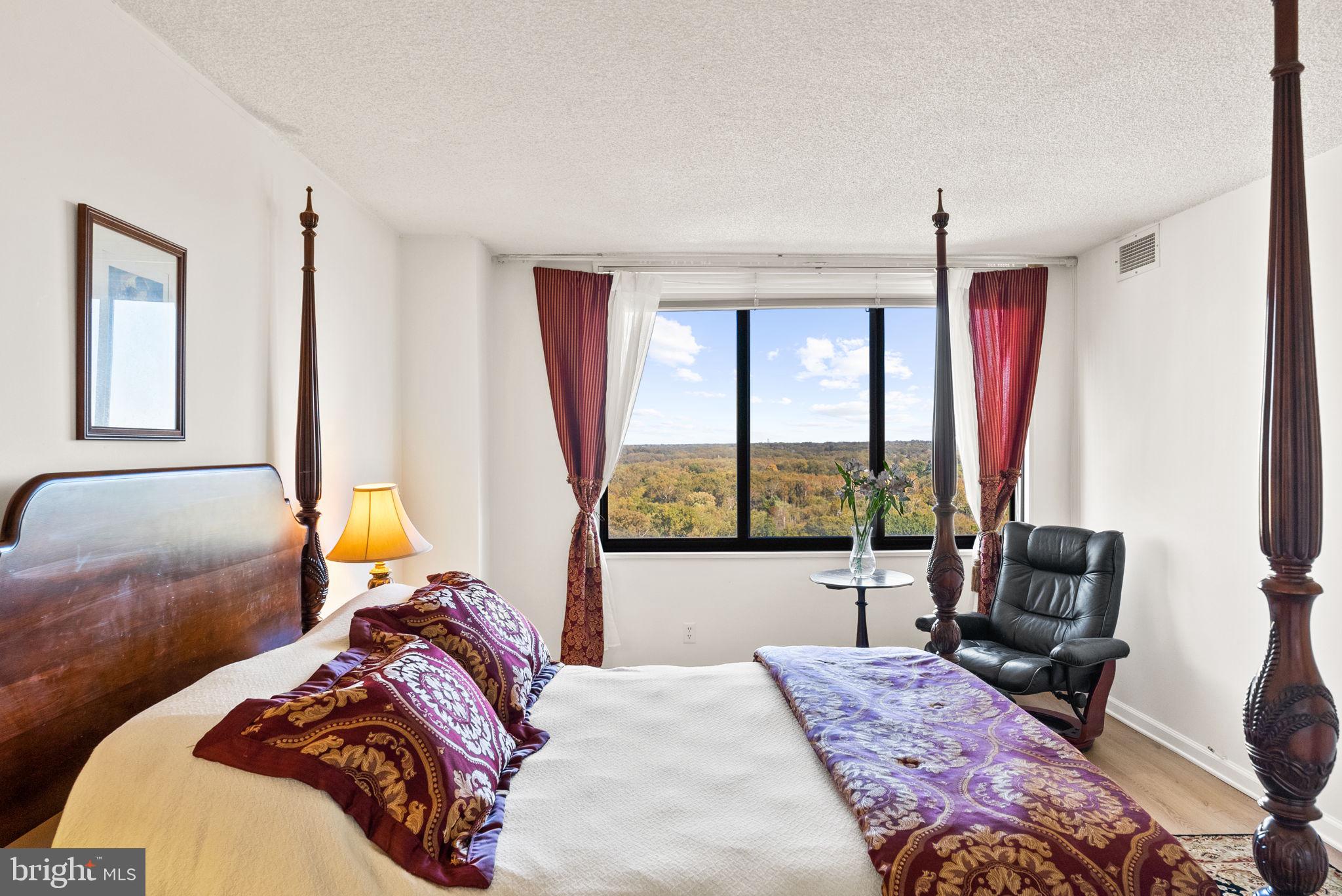 ALTA VISTA - Residential