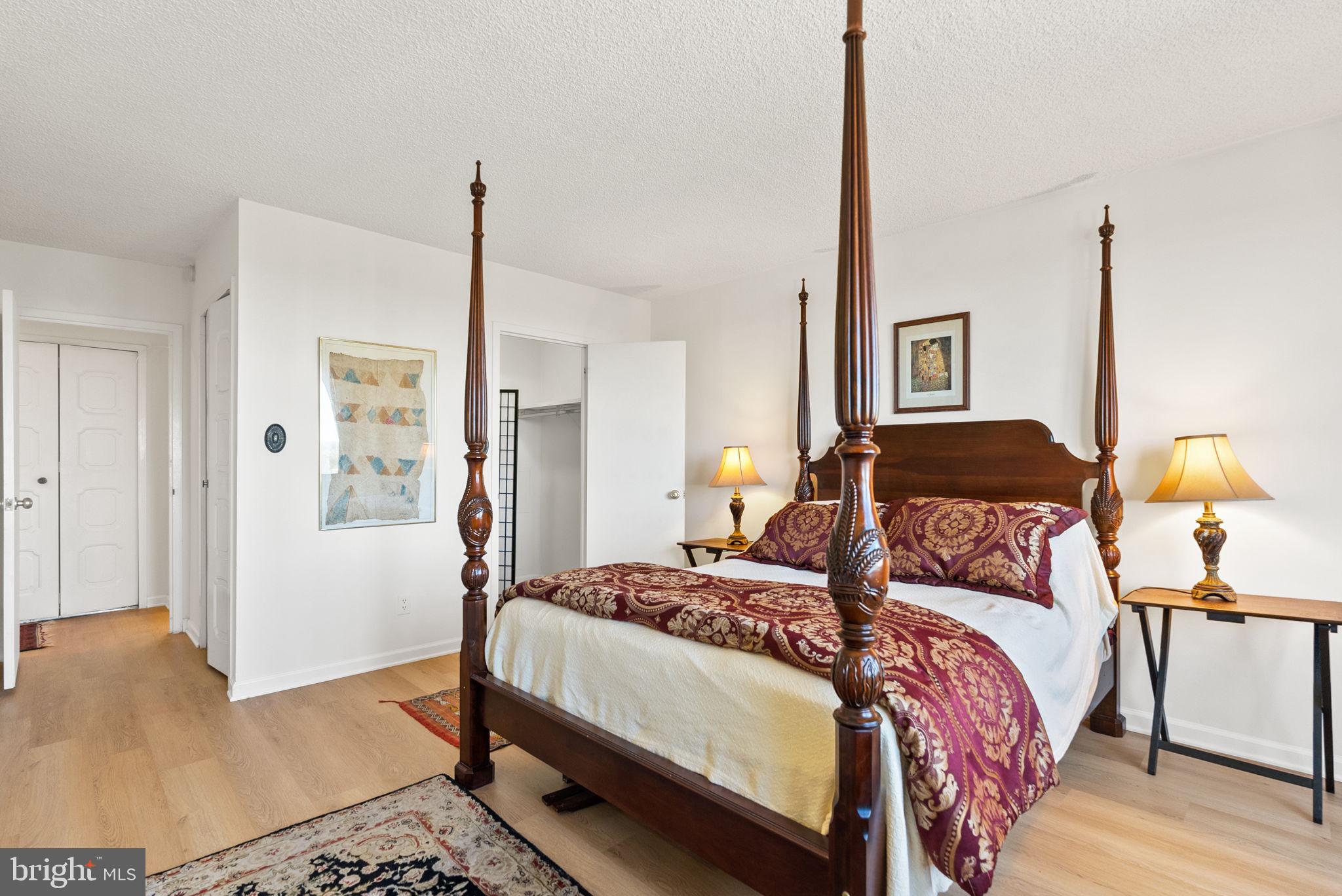 ALTA VISTA - Residential