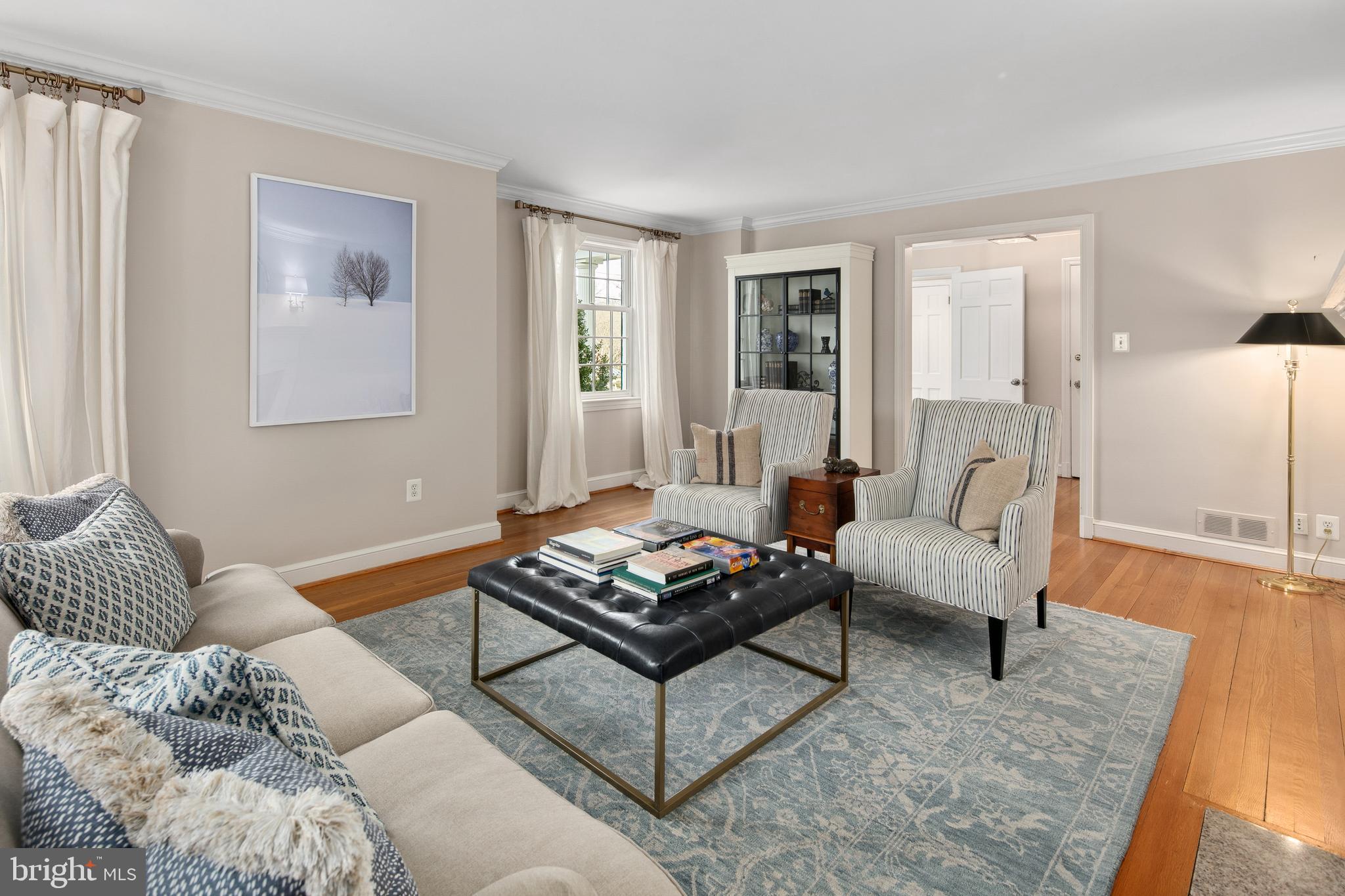 COUNTRY CLUB HILLS - Residential