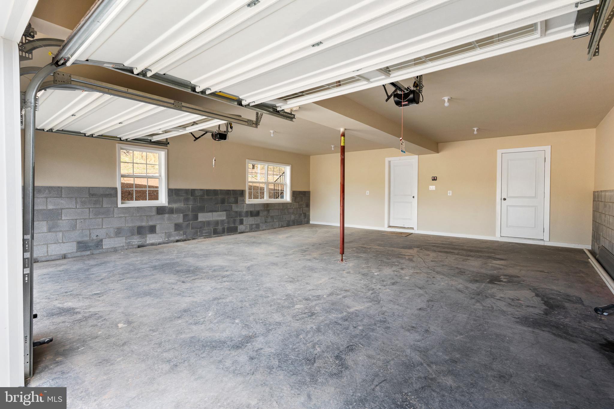 NINE EAST ESTATES - Residential