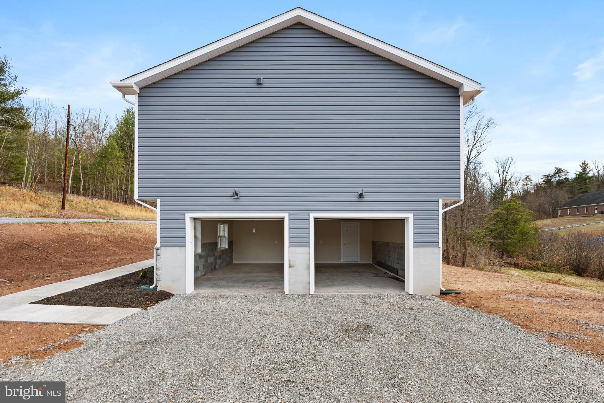 NINE EAST ESTATES - Residential