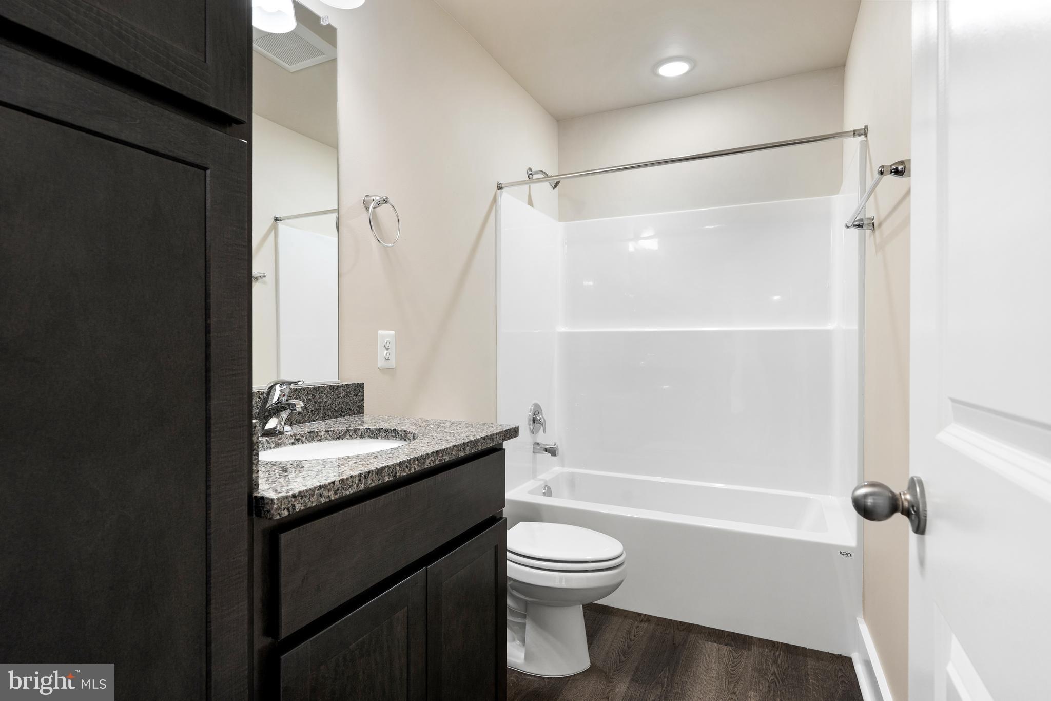 NINE EAST ESTATES - Residential