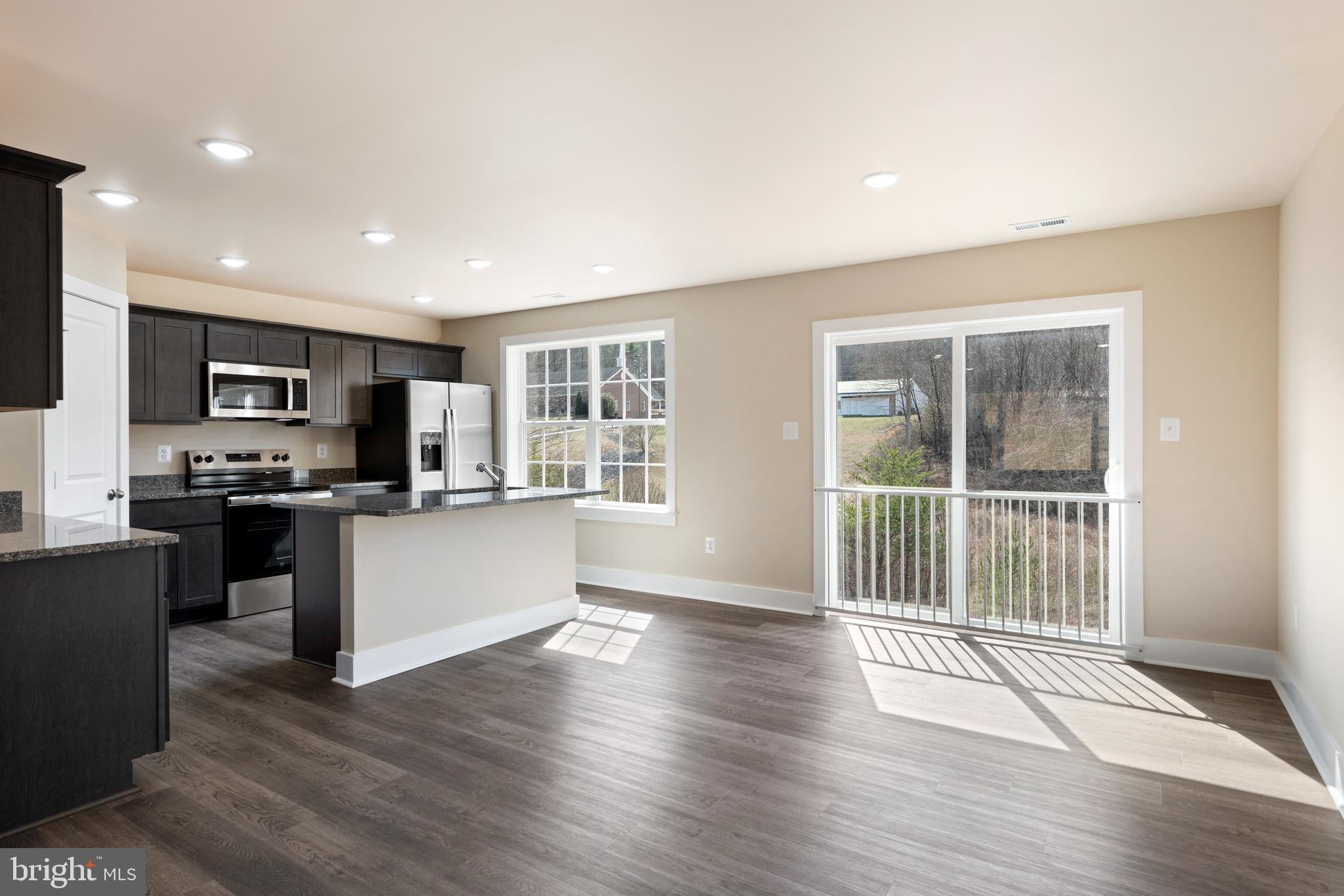 NINE EAST ESTATES - Residential