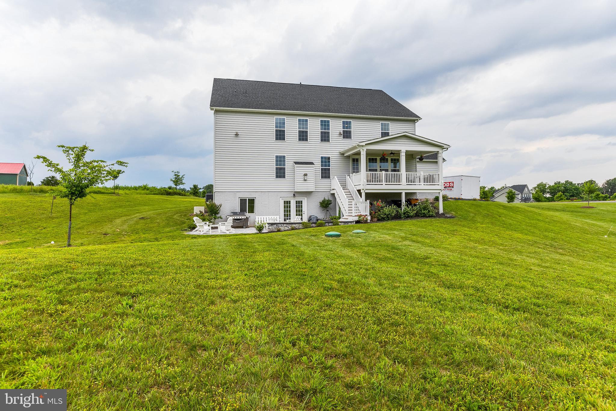 FAIRLANE FARM - Residential