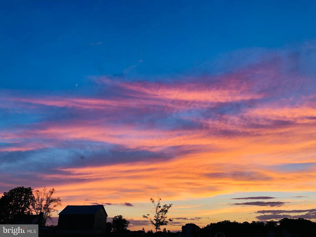 FAIRLANE FARM - Residential